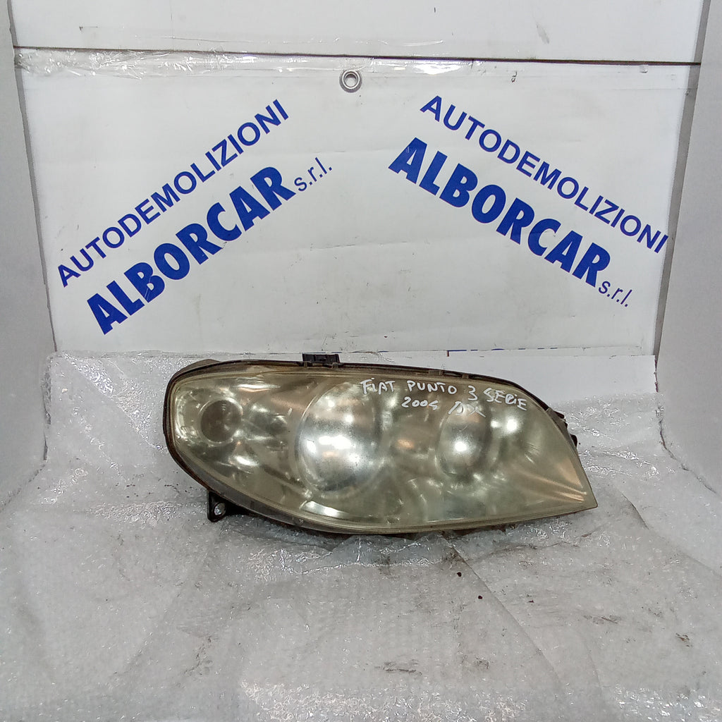 Faro delantero derecho Fiat Punto 3 serie año 2004