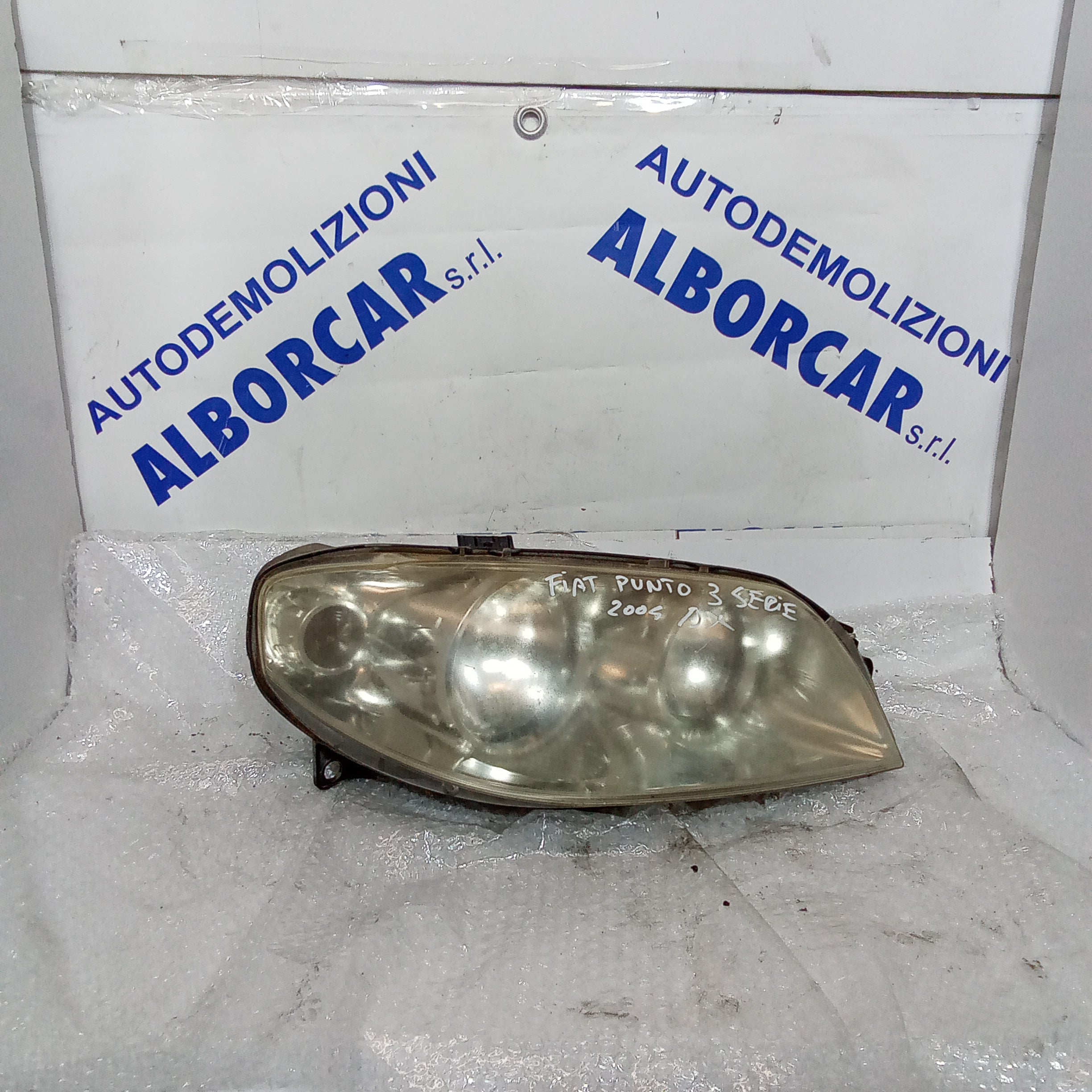 Faro delantero derecho Fiat Punto 3 serie año 2004