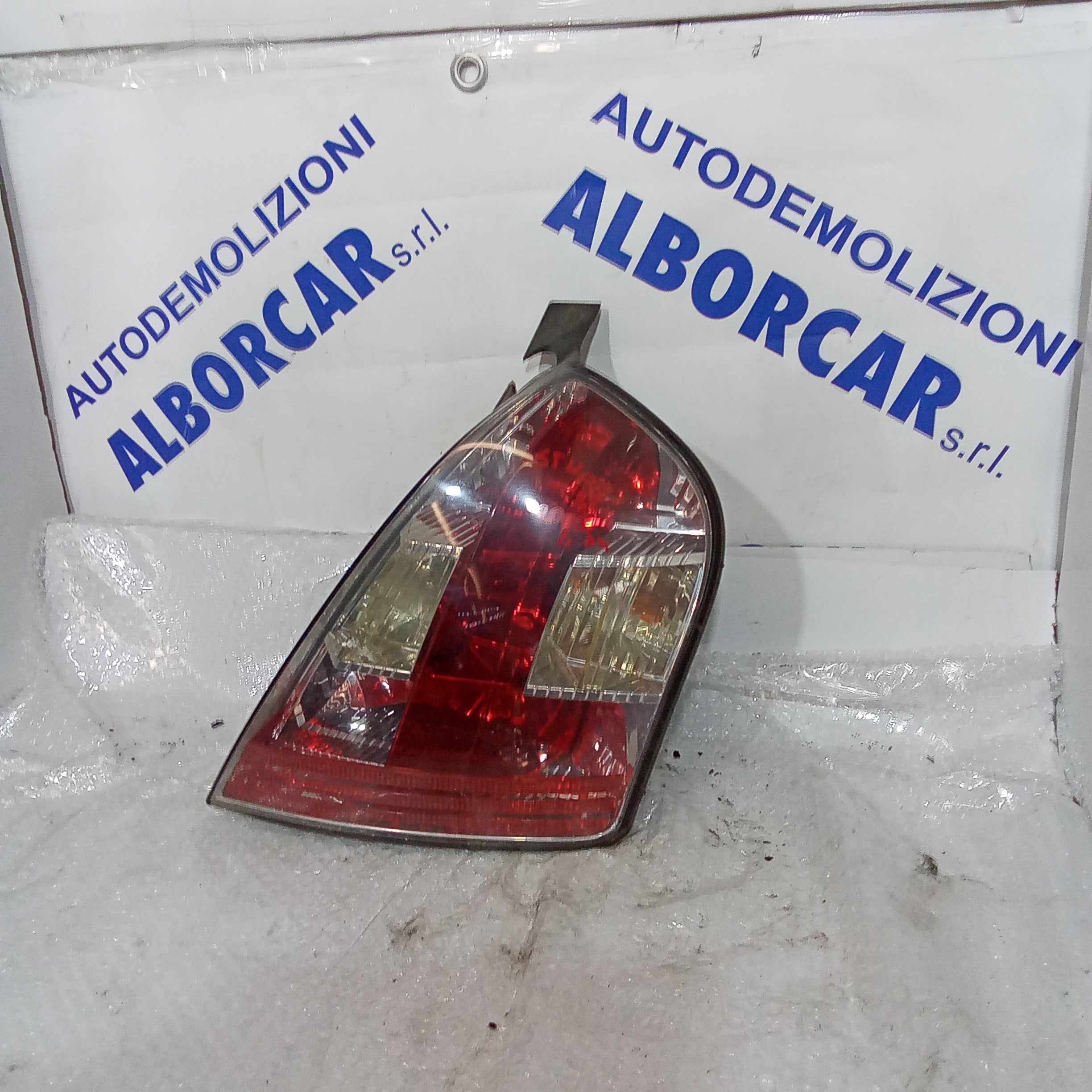 Piloto trasero derecho Fiat Stilo 3 puertas año 2005