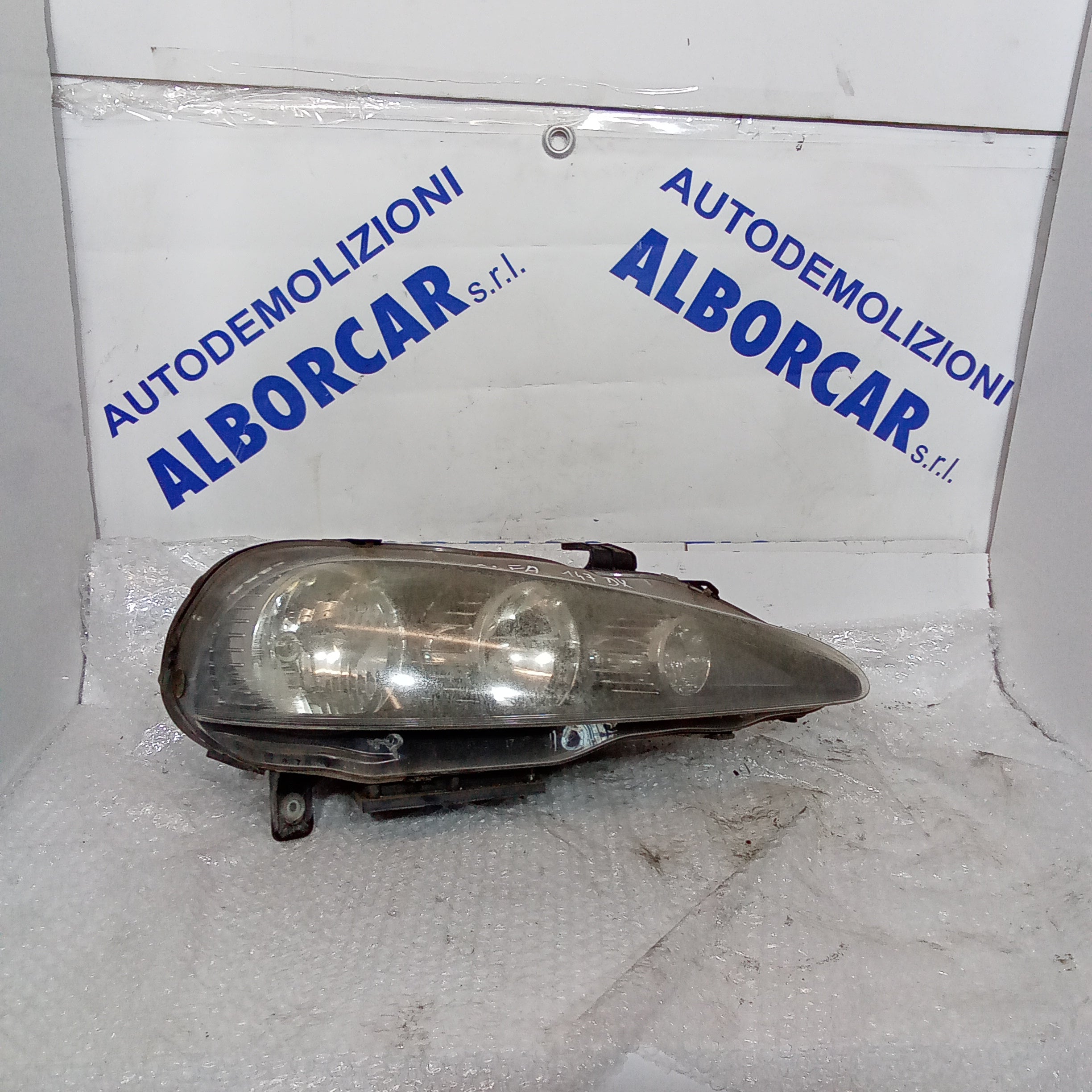 Right front headlight Alfa 147 1.9 mjt year 2006