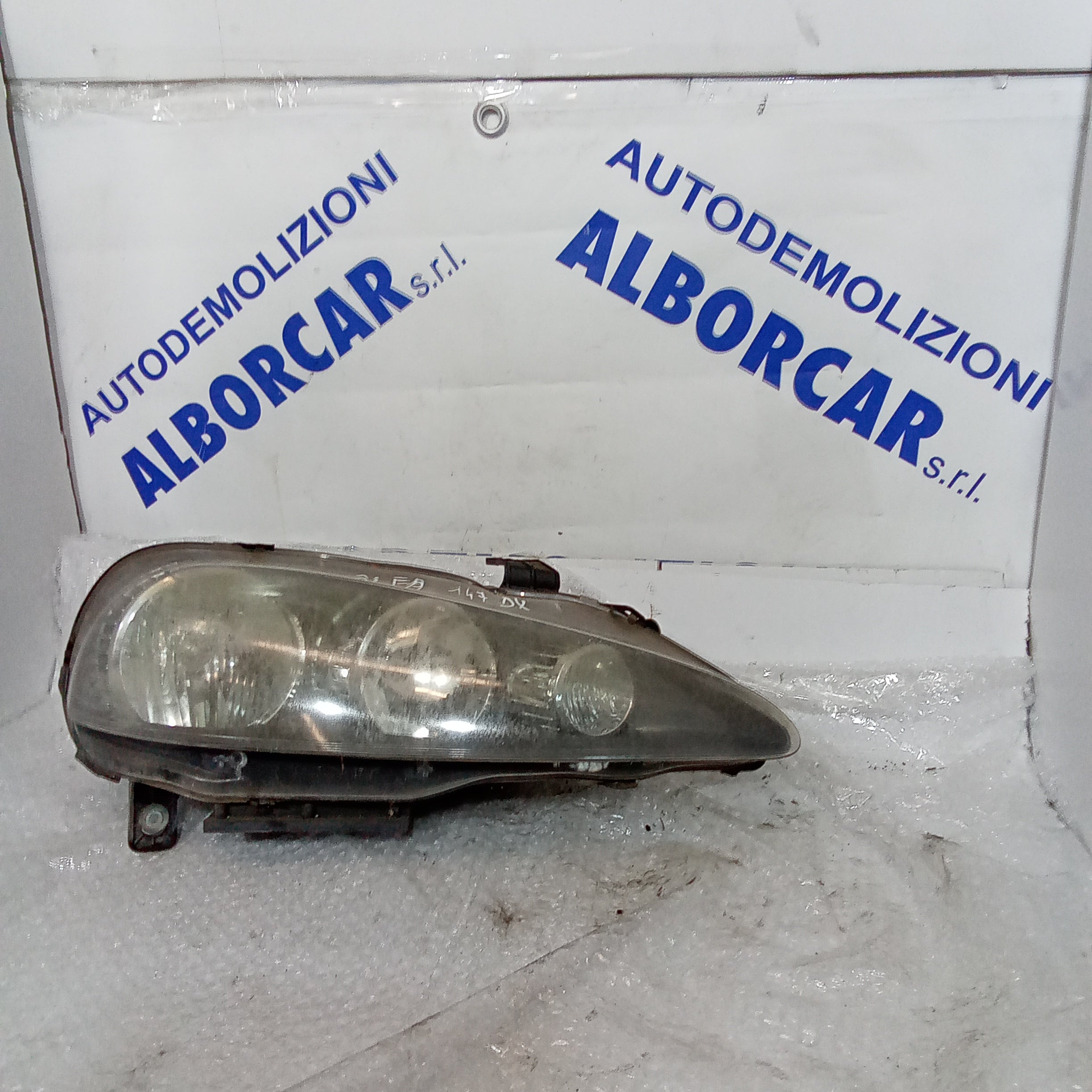 Right front headlight Alfa 147 1.9 mjt year 2006