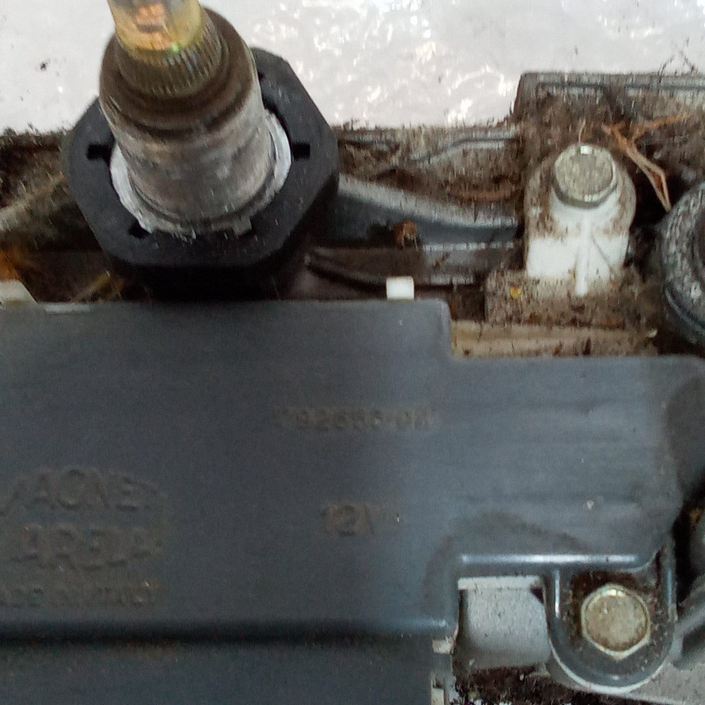 Motor de limpiaparabrisas trasero Y10 año 1985/1995