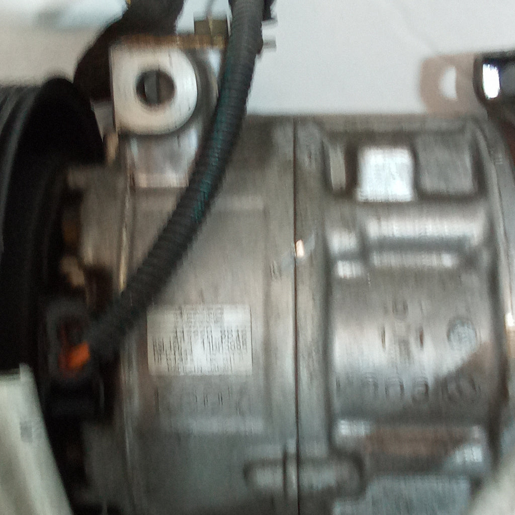 Compresor de aire acondicionado Fiat Stilo 1.9 JTD año 2004