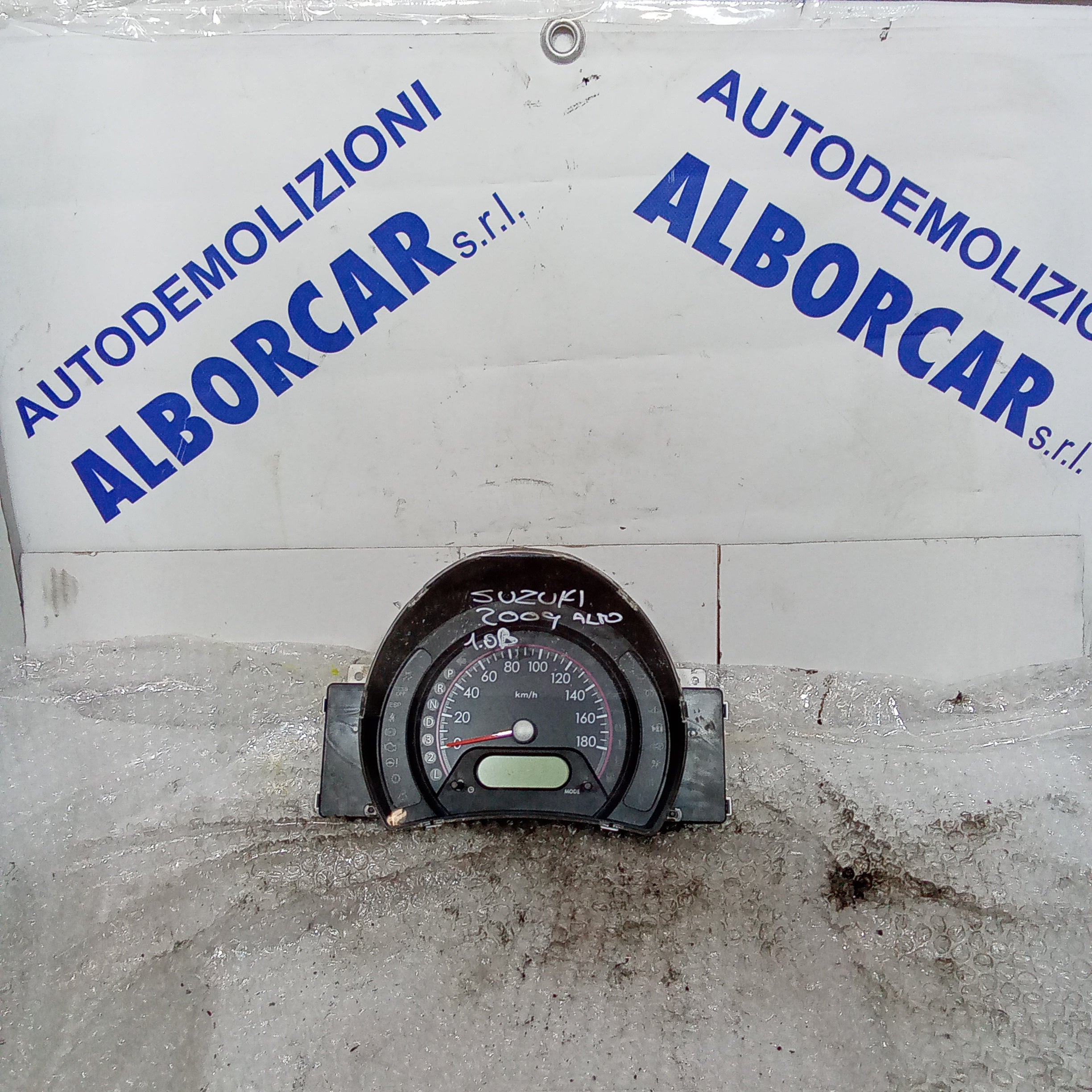 Cuadro de instrumentos/cuentakilómetros Suzuki Alto 1.0 gasolina año 2009 código 0P0403001