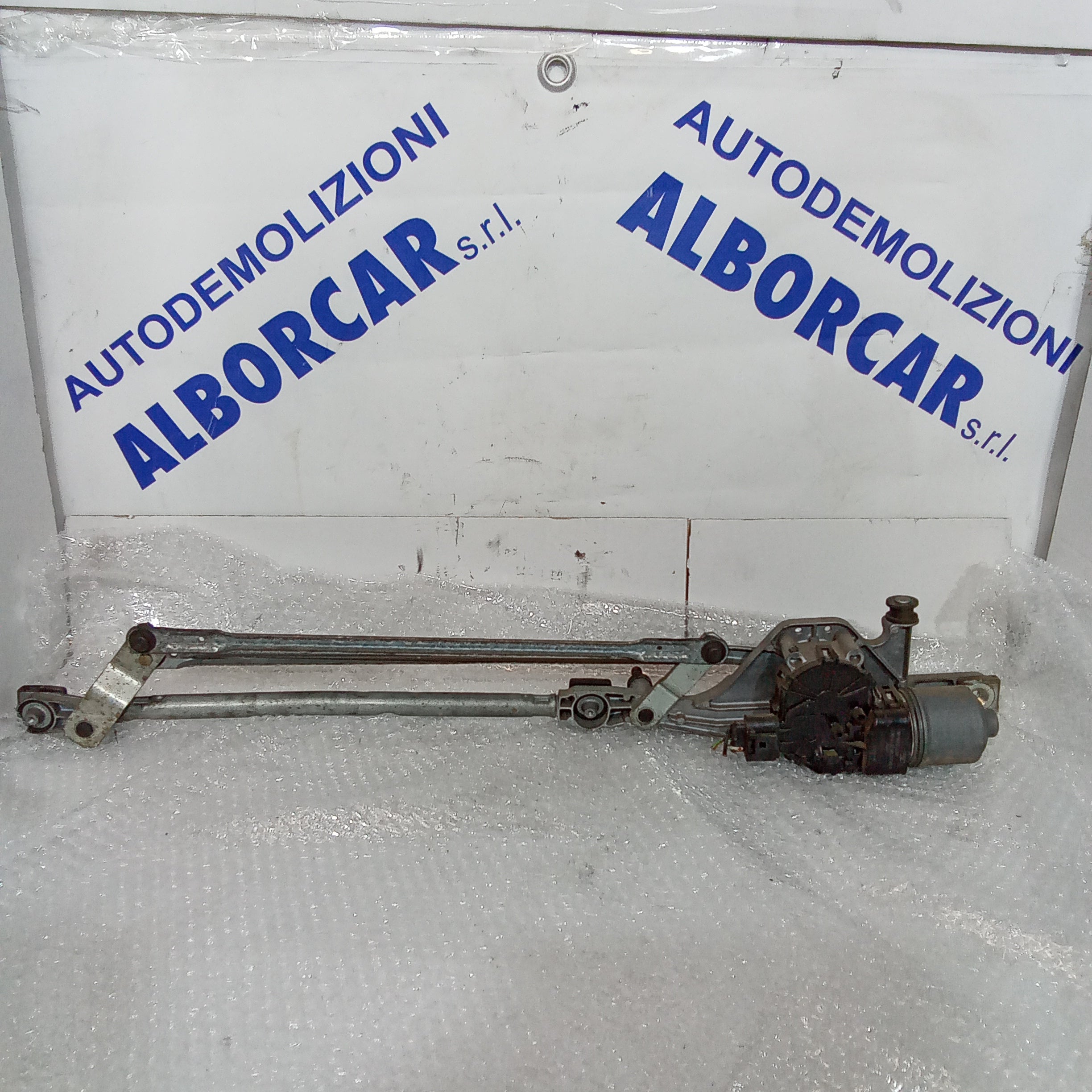 Motor del limpiaparabrisas delantero Ford Focus 1.6TDCI año 2010