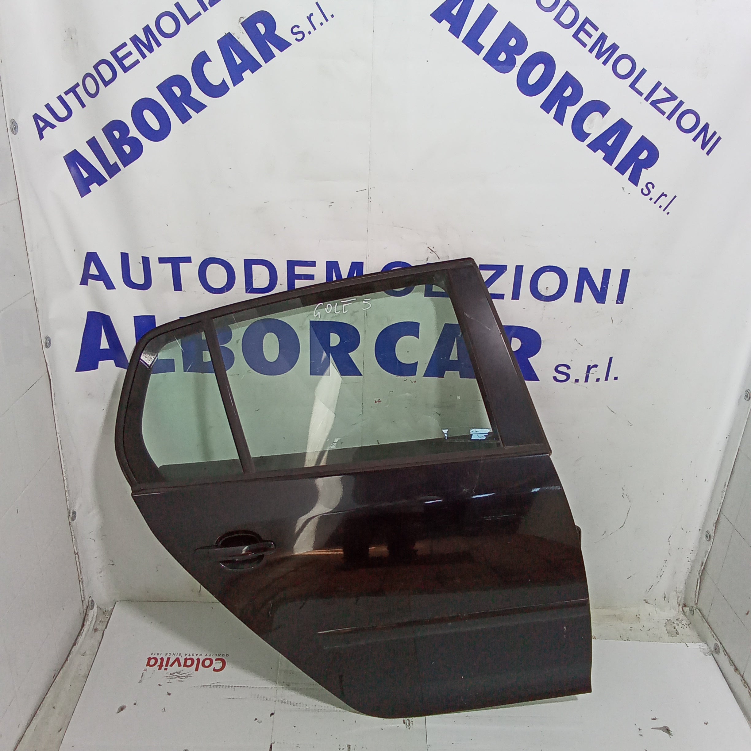 Portón trasero derecho Volkswagen Golf 5 año 2006