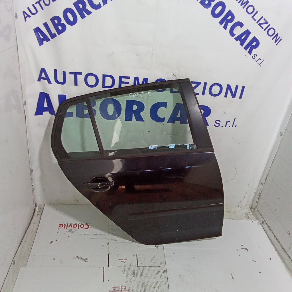 Portón trasero derecho Volkswagen Golf 5 año 2006