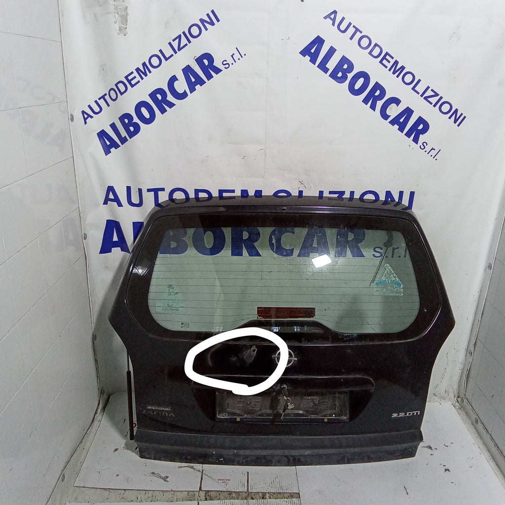 Portón trasero Opel Zafira año 2002