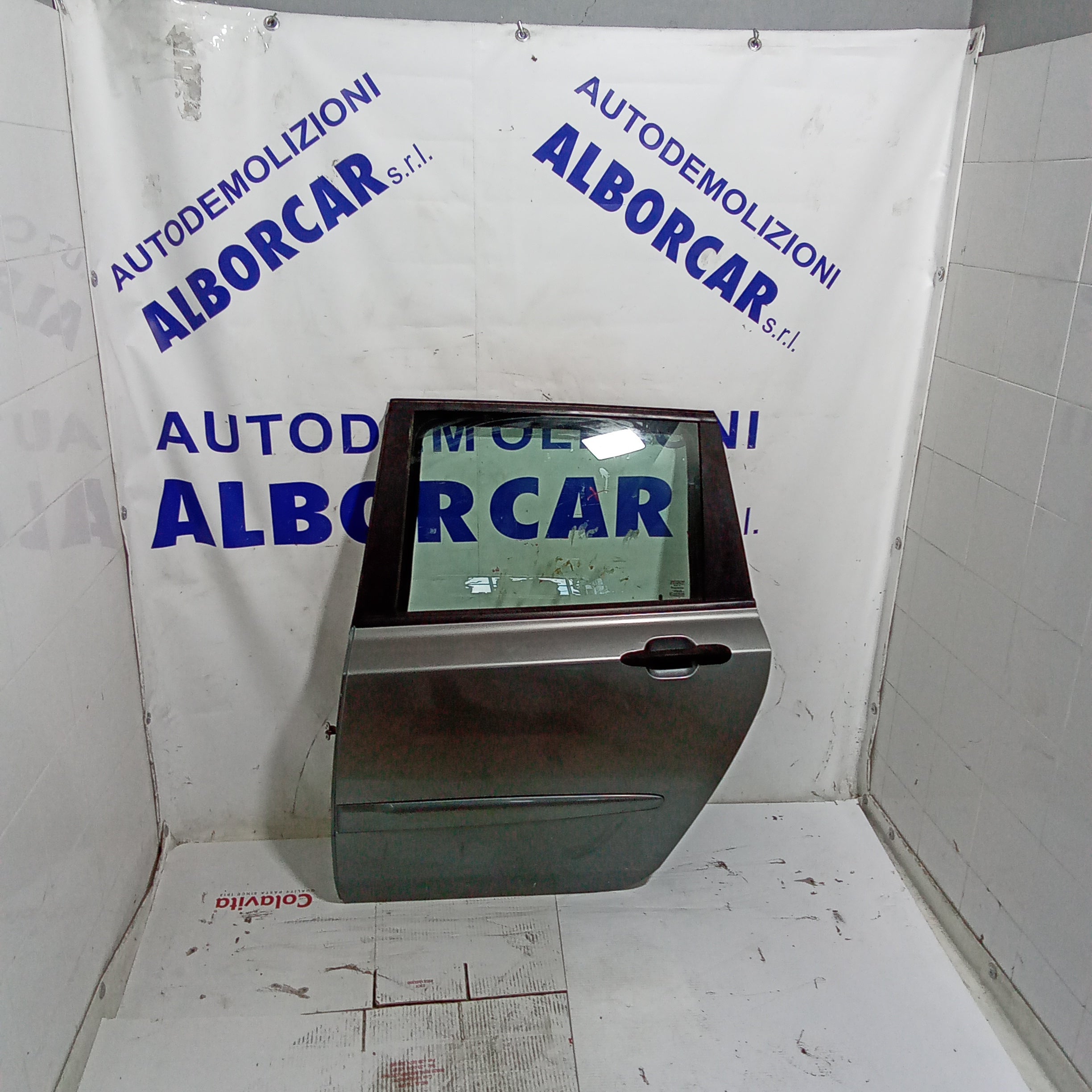 Puerta trasera izquierda Fiat Stilo 5 puertas año 2003