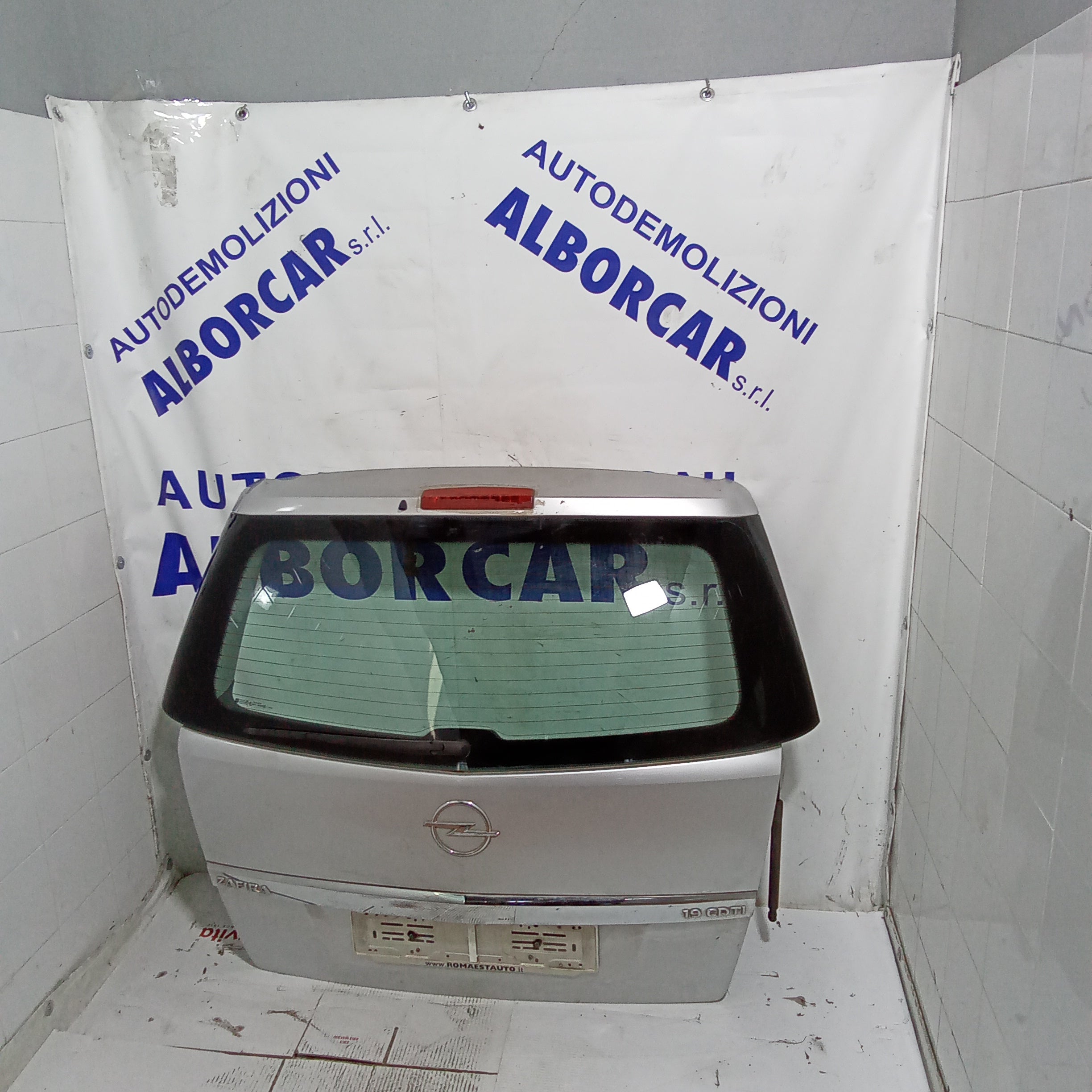 Portón trasero Opel Zafira año 2007