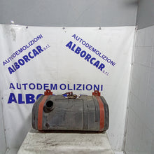 Carica l&#39;immagine nel visualizzatore di Gallery, Serbatoio carburante iveco daily 35 van anno 2003
