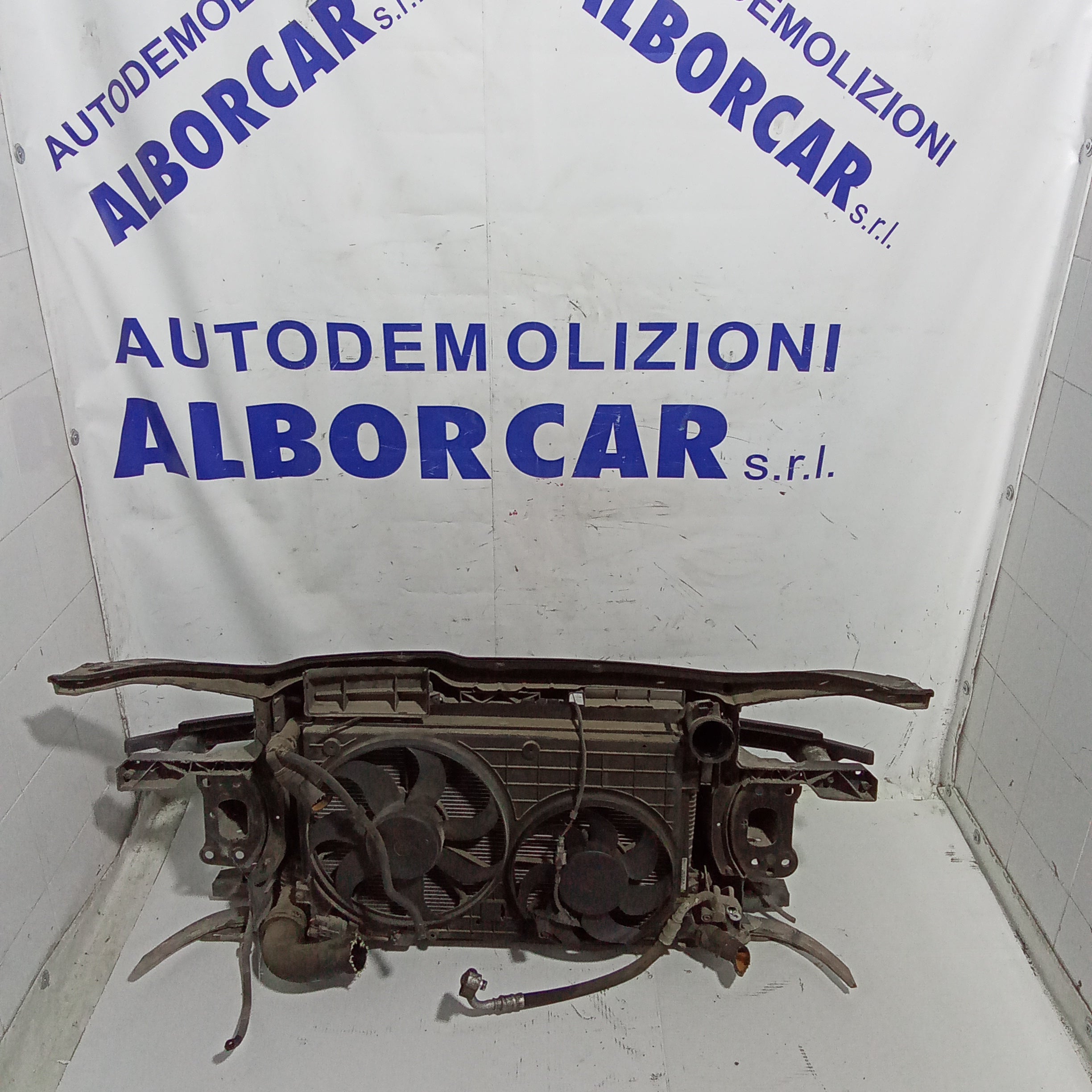Complete grille Volkswagen Golf 5 1.9 tdi 105hp year 2003/2008