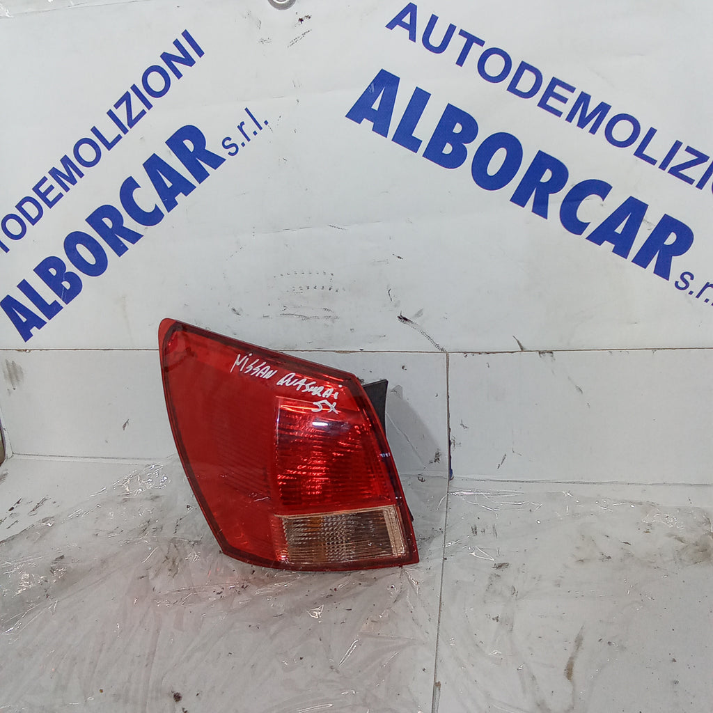 Nissan Qashqai 2008 rear left stop light