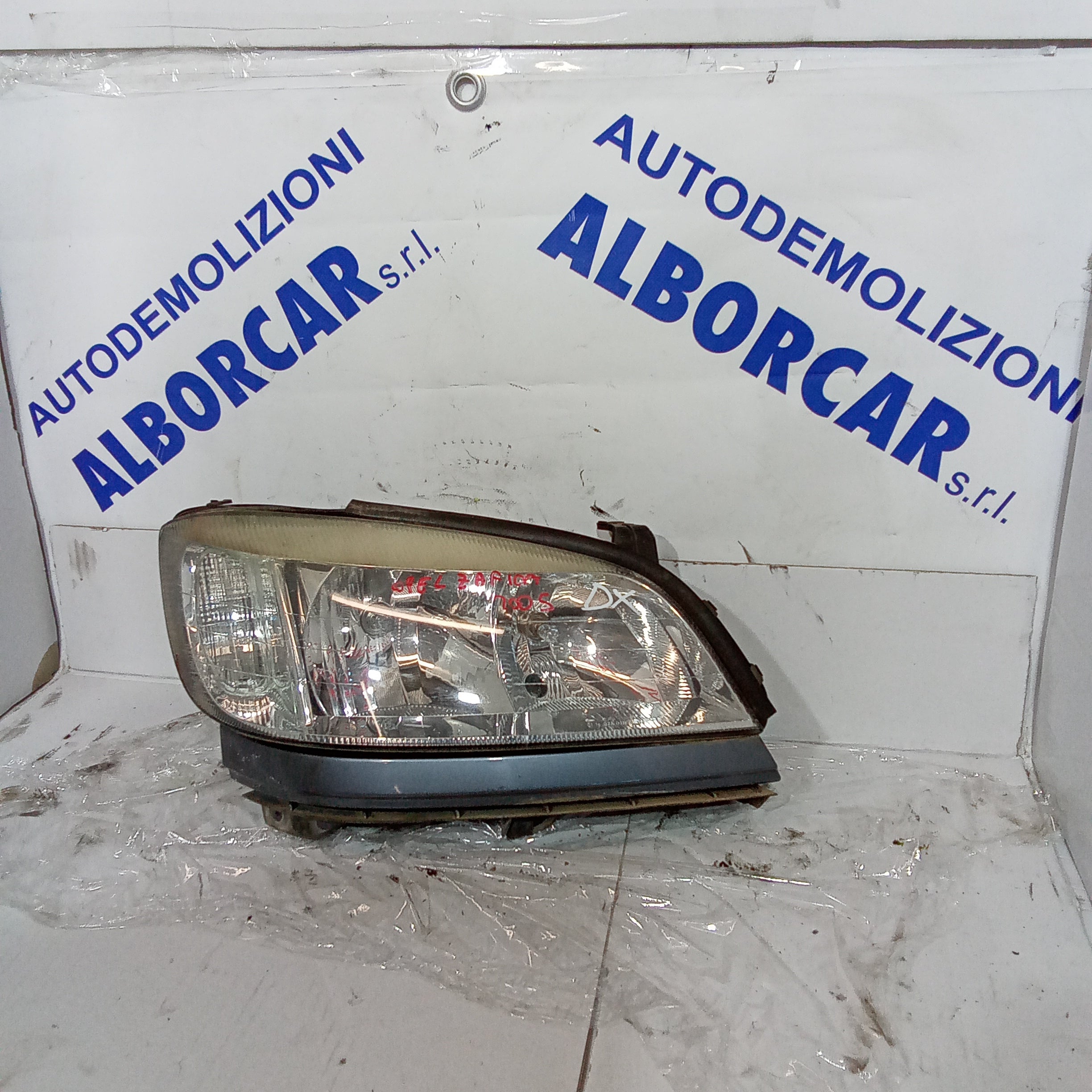 Front right headlamp Opel Zafira year 2005