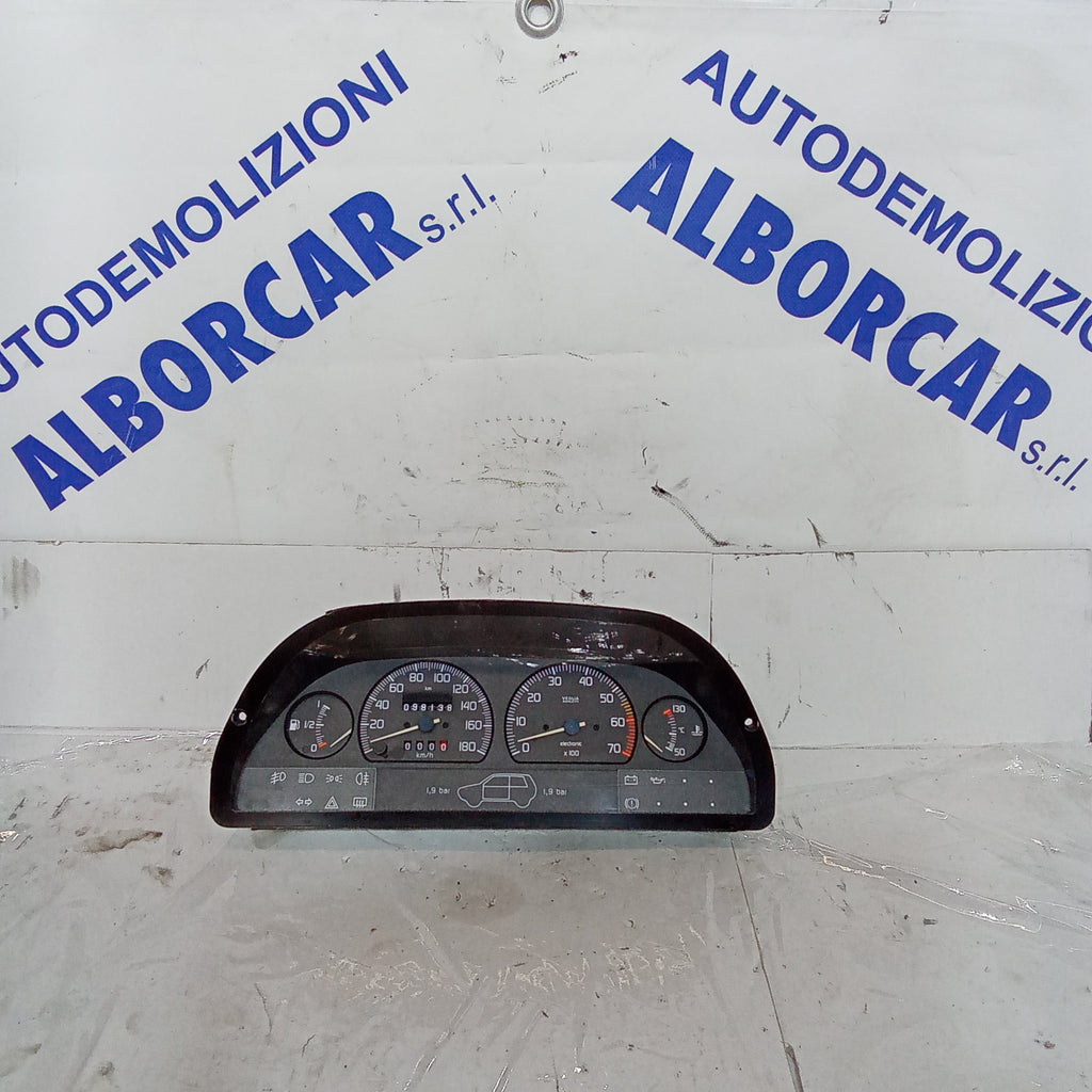 Quadro strumenti contachilometri fiat uno anno 1992 codice 769523