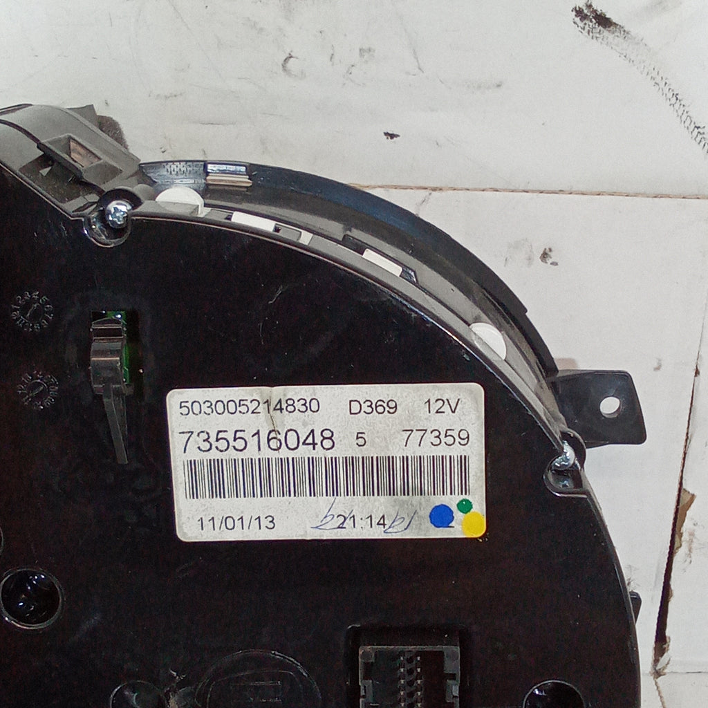 Cuadro de instrumentos/cuentakilómetros Fiat 500 1.4 gasolina código 735516048