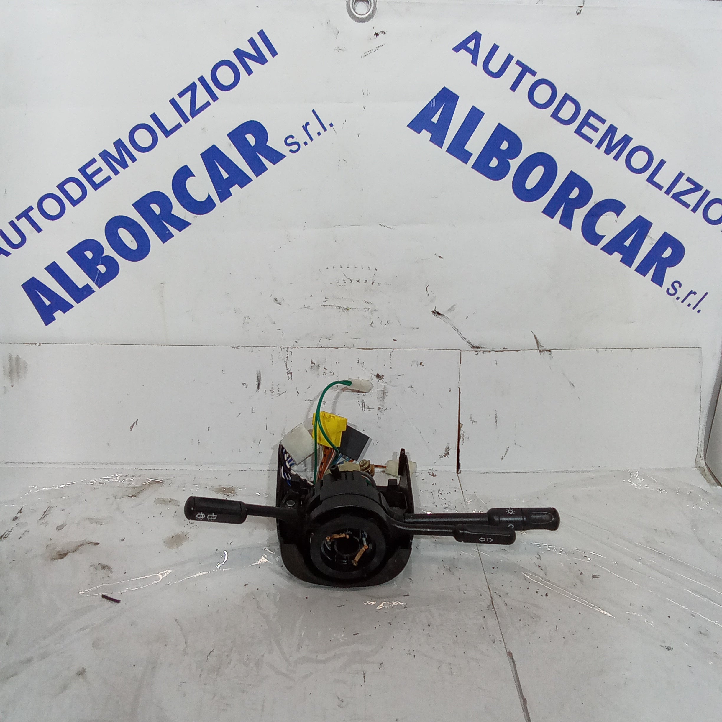 Mando de luces Fiat Uno año 1992 código P0MB883