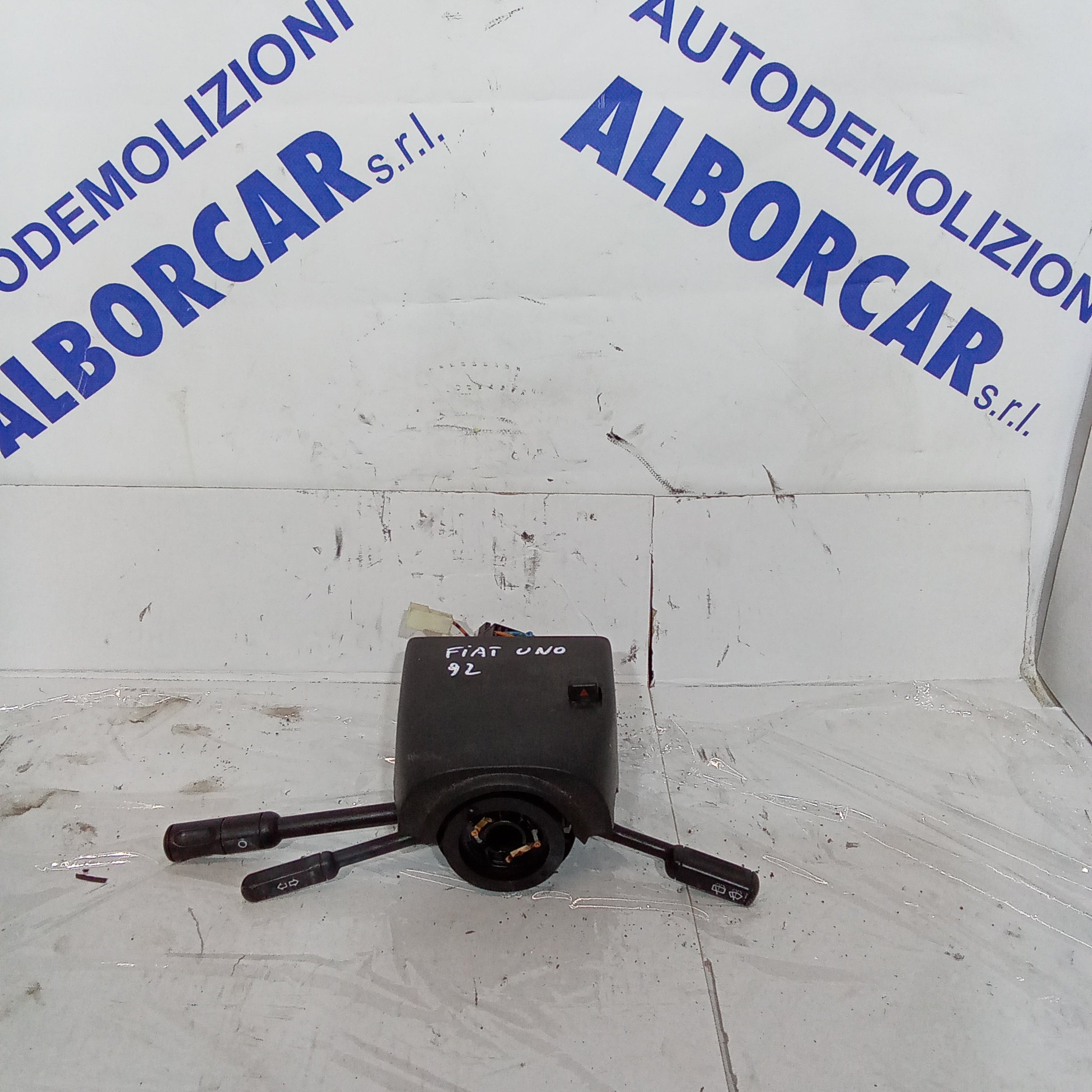 Mando de luces Fiat Uno año 1992 código P0MB883