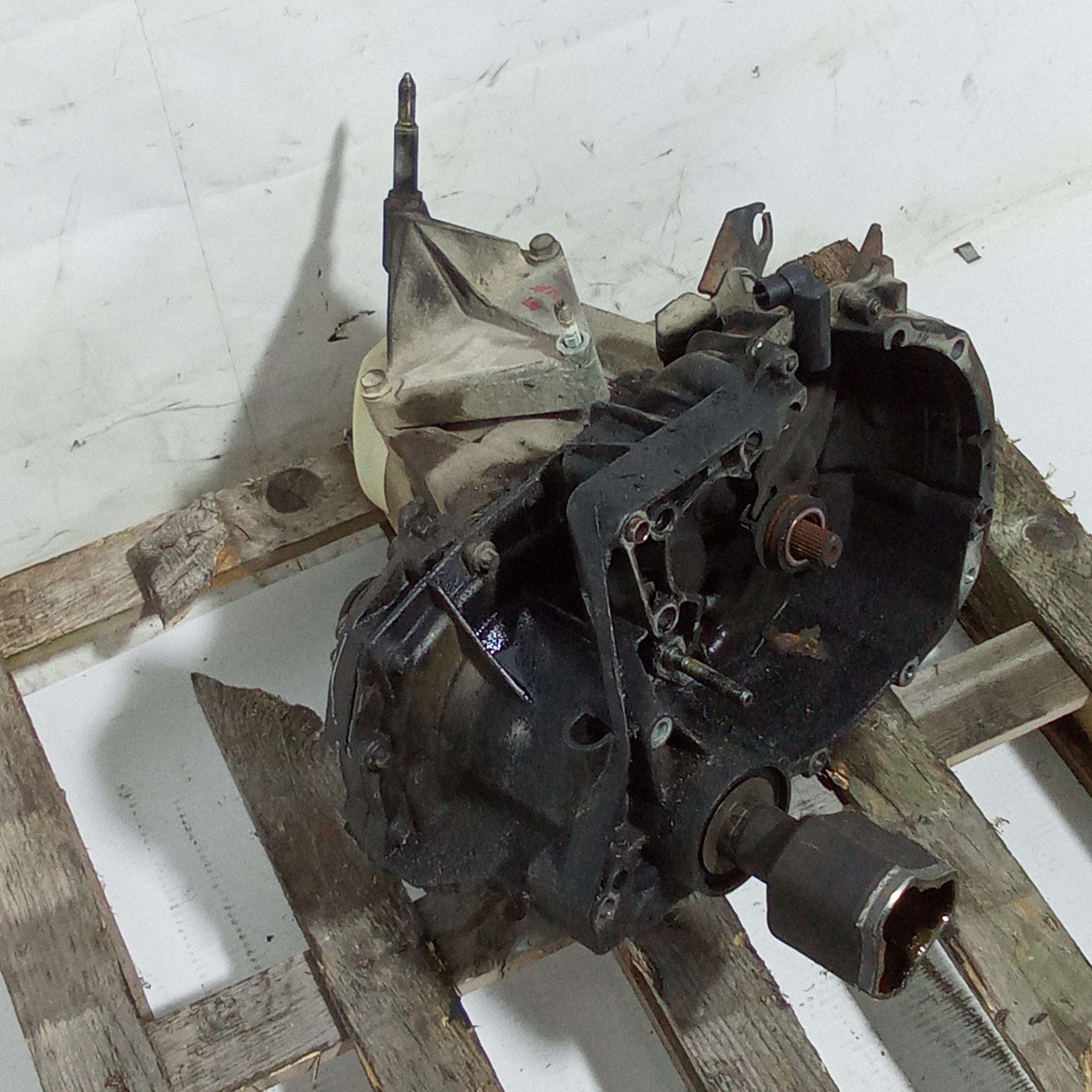Gearbox Renault Scenic 1.9 dCi year 2000