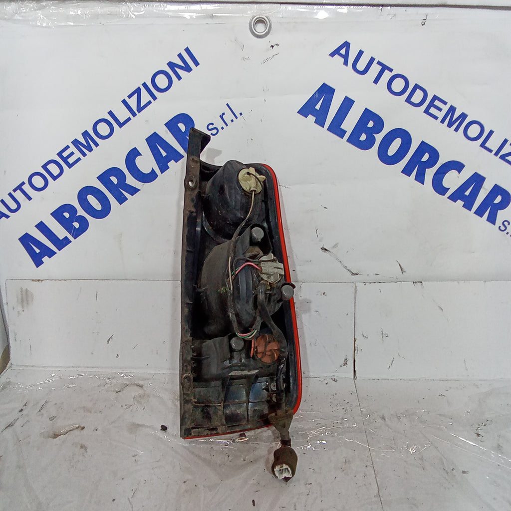 Piloto trasero izquierdo Hyundai Matrix año 2001/2009