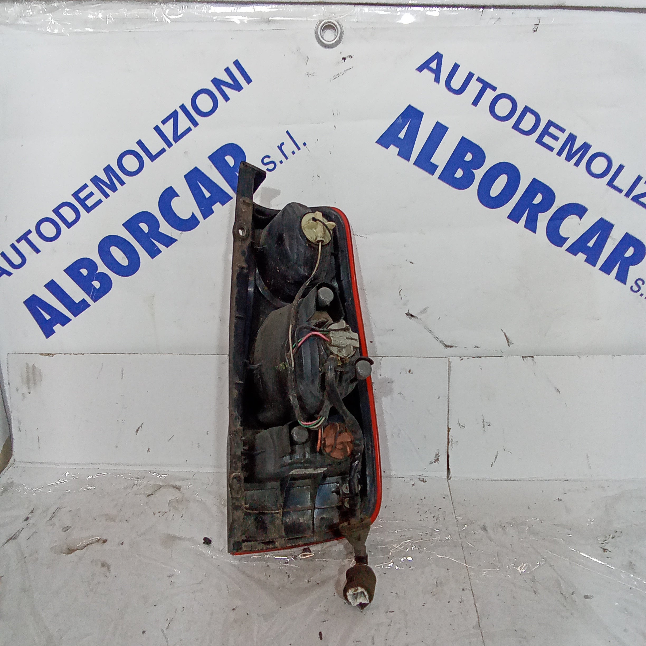 Piloto trasero izquierdo Hyundai Matrix año 2001/2009