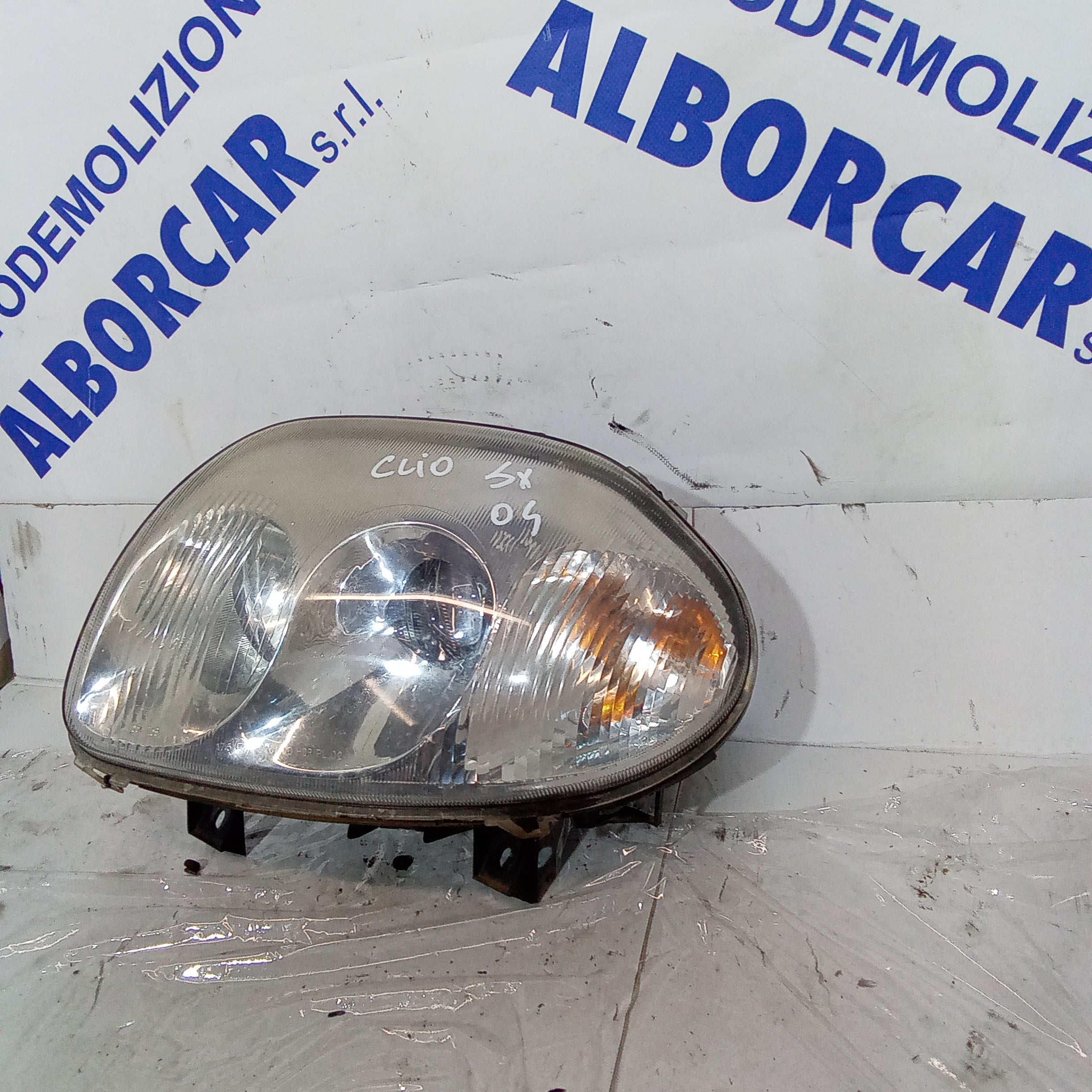 Fanale faro anteriore sinistro renault clio anno 2004