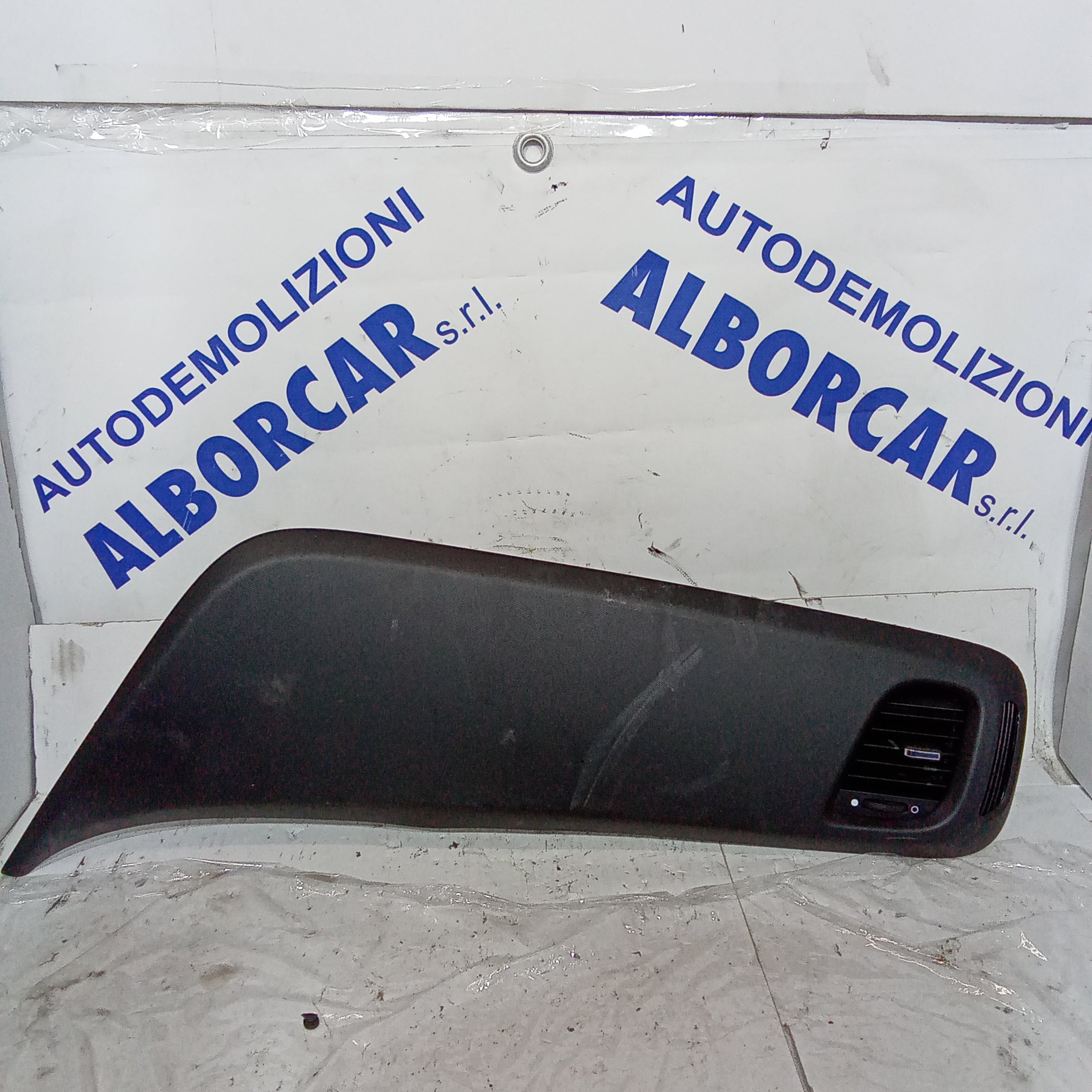 Bocchetta aria destra con rivestimento cruscotto iveco daily 4 serie anno 2022