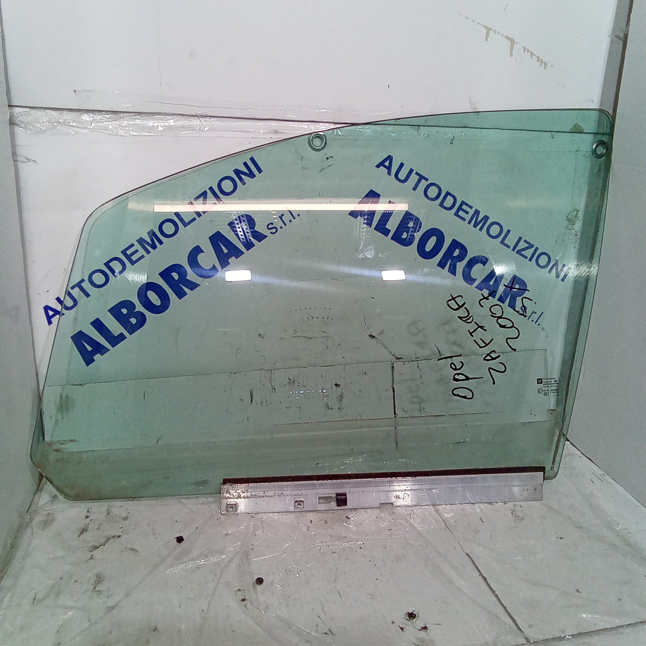 Vetro sportello anteriore sinistro opel zafira anno 2007