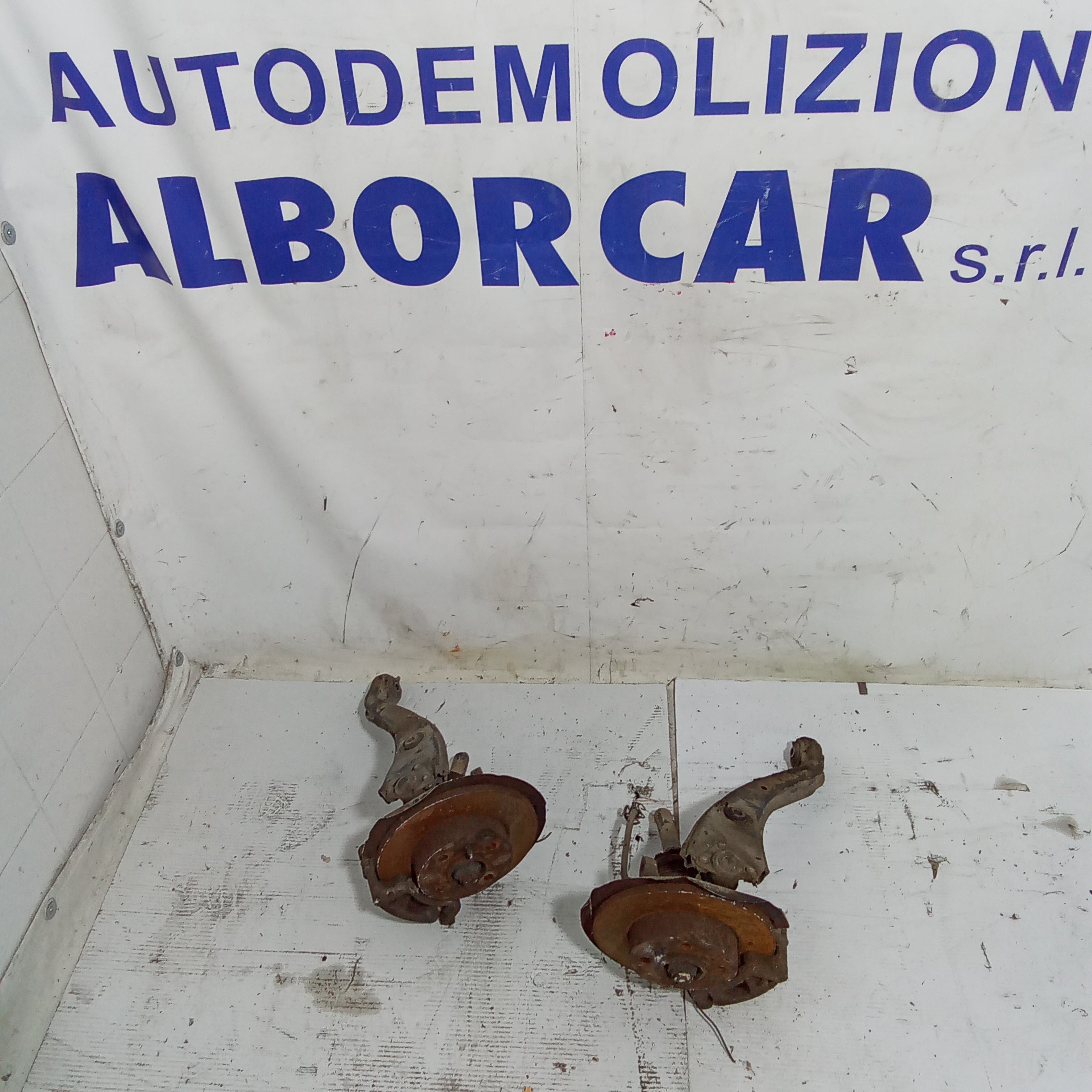 Fuselli anteriori completi alfa 33 1.5 benzina anno 1983/1995 (vendibili anche singolarmente)