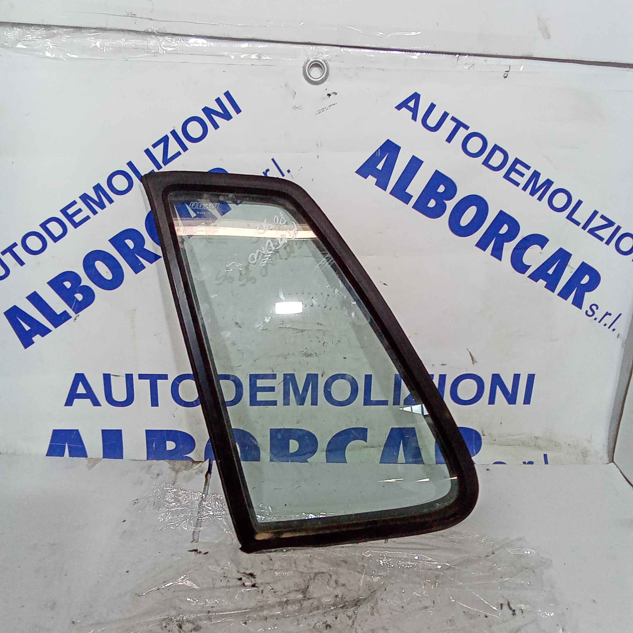Deflettore posteriore sinistro fiat uno anno 1992
