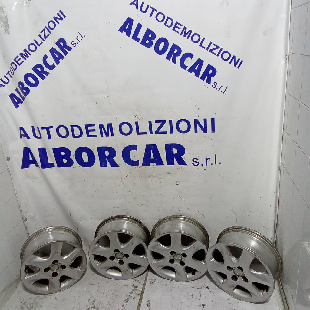 4 cerchi in lega 4 fori 15 pollici toyota corolla