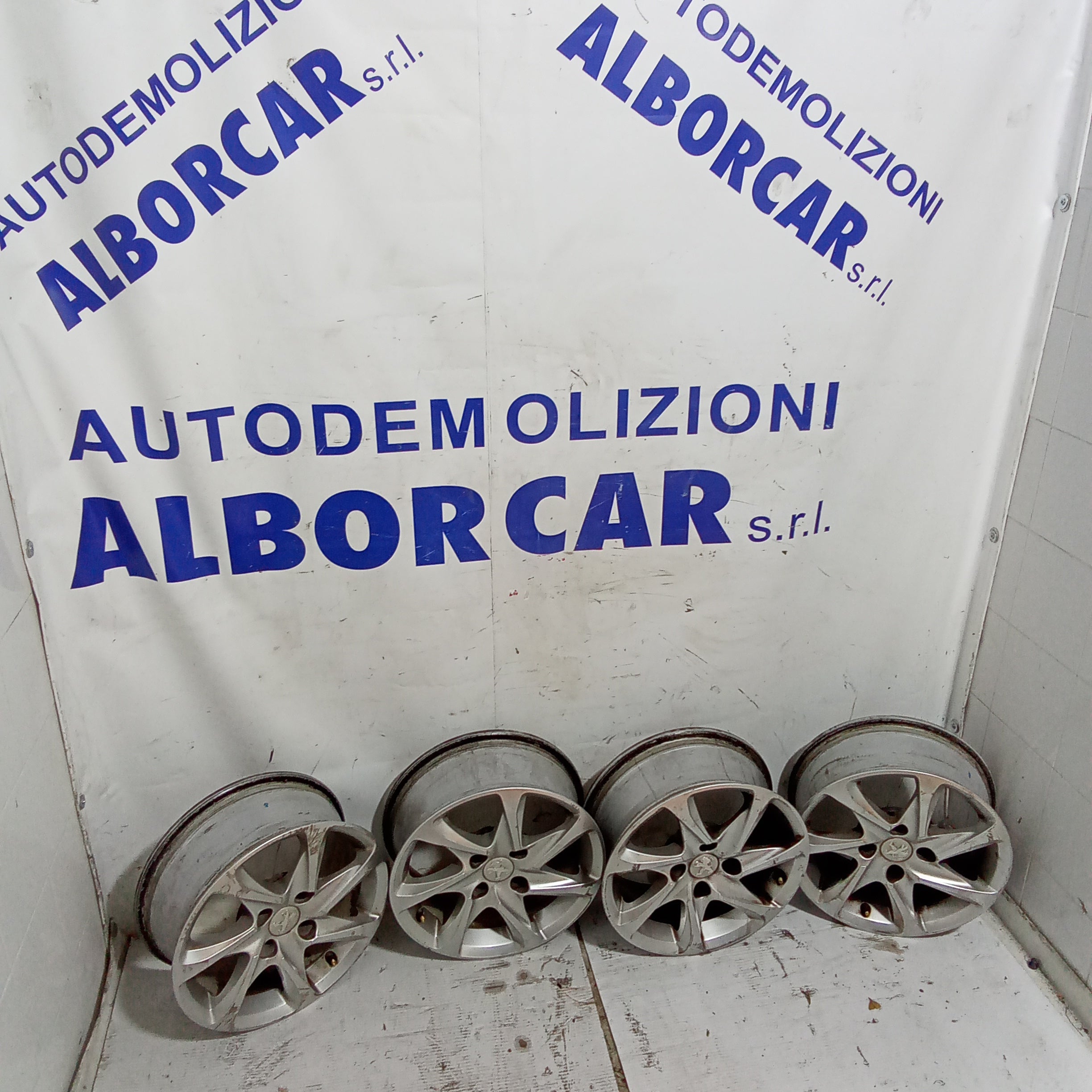 4 cerchi in lega 4 fori 15 pollici peugeot 208
