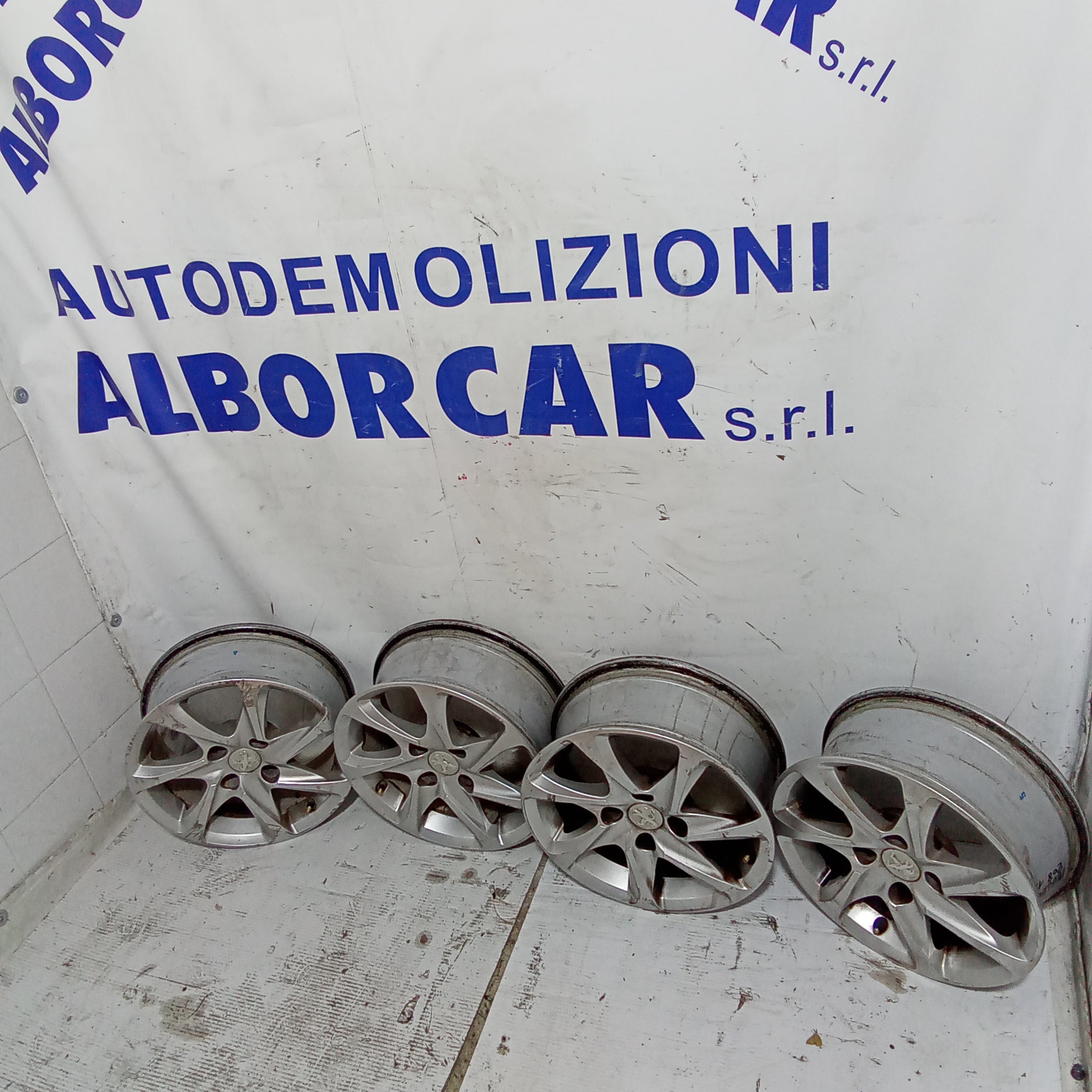 4 cerchi in lega 4 fori 15 pollici peugeot 208