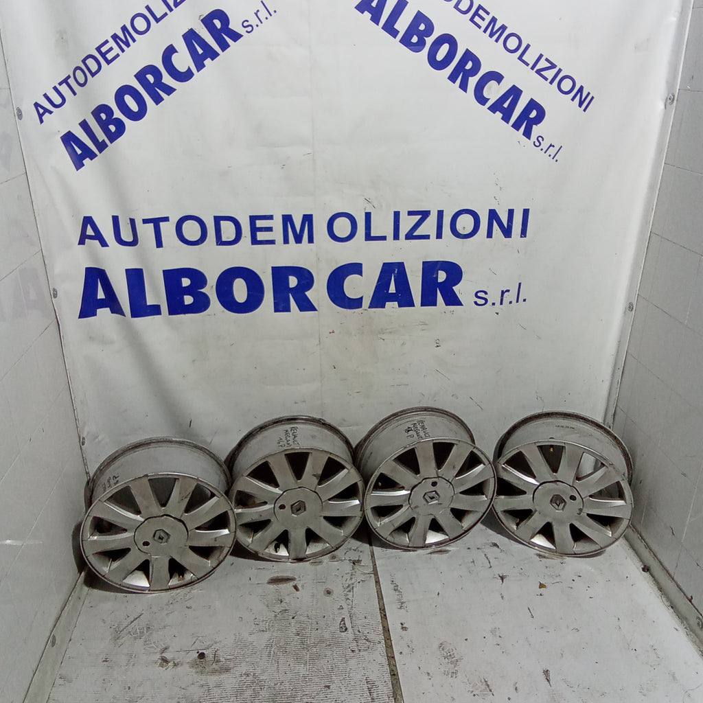 4 cerchi 4 fori 16 pollici renault megane