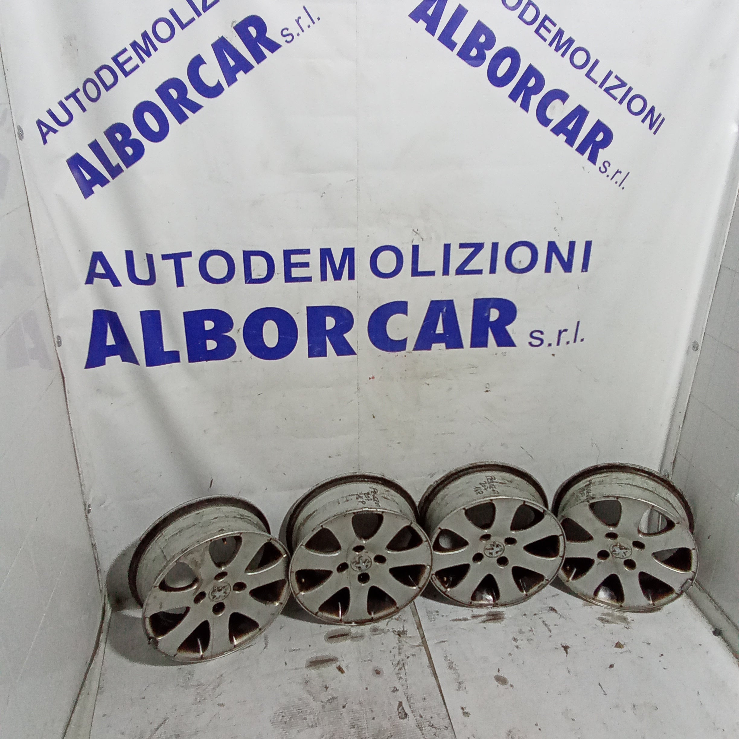 4 cerchi 4 fori 16 pollici peugeot 207