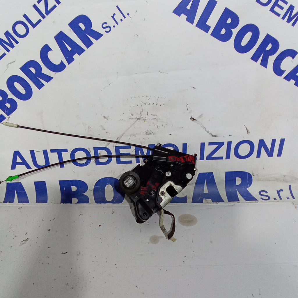 Serratura anteriore sinistra toyota yaris