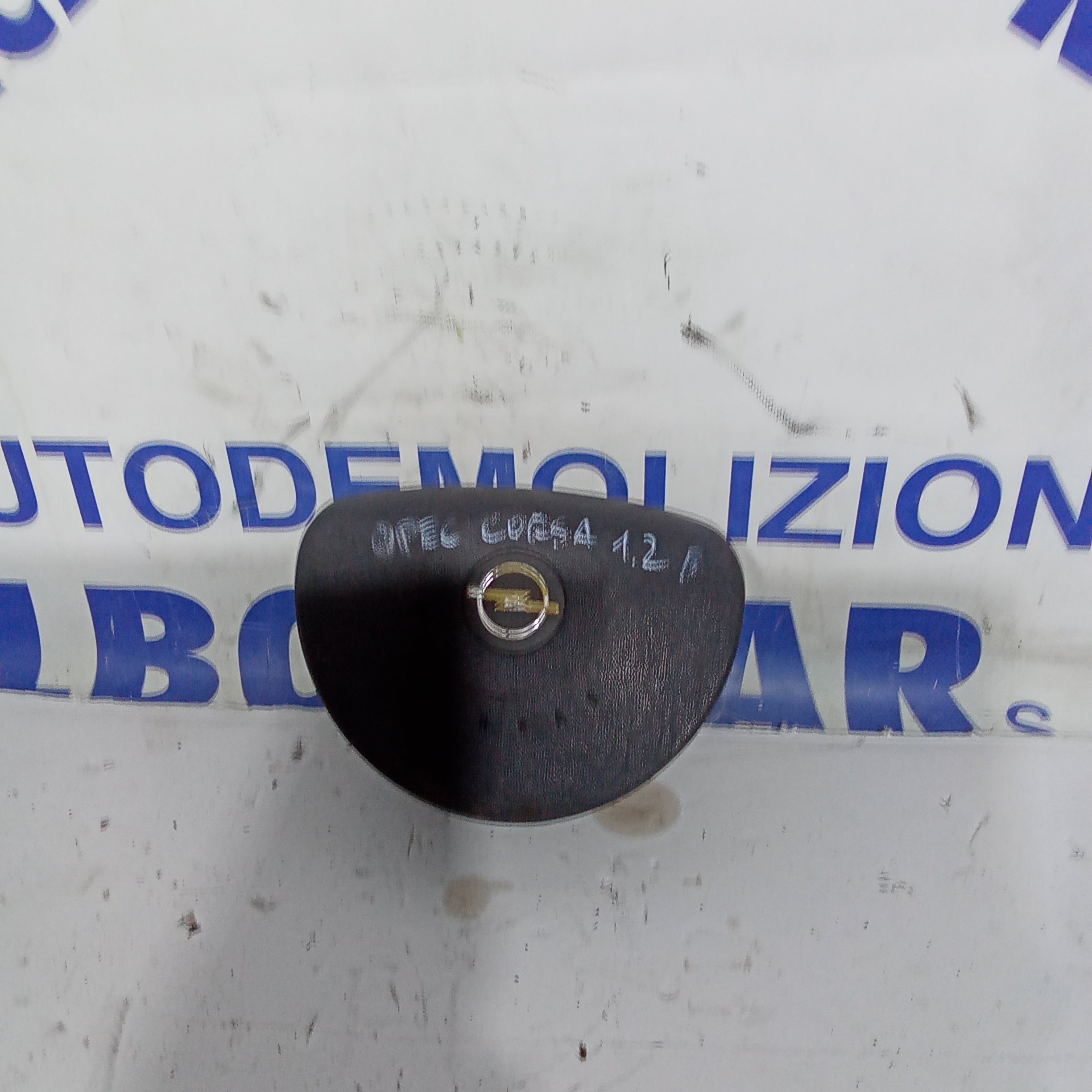 Steering wheel airbag Opel Corsa 1.2 petrol year 2000/2006