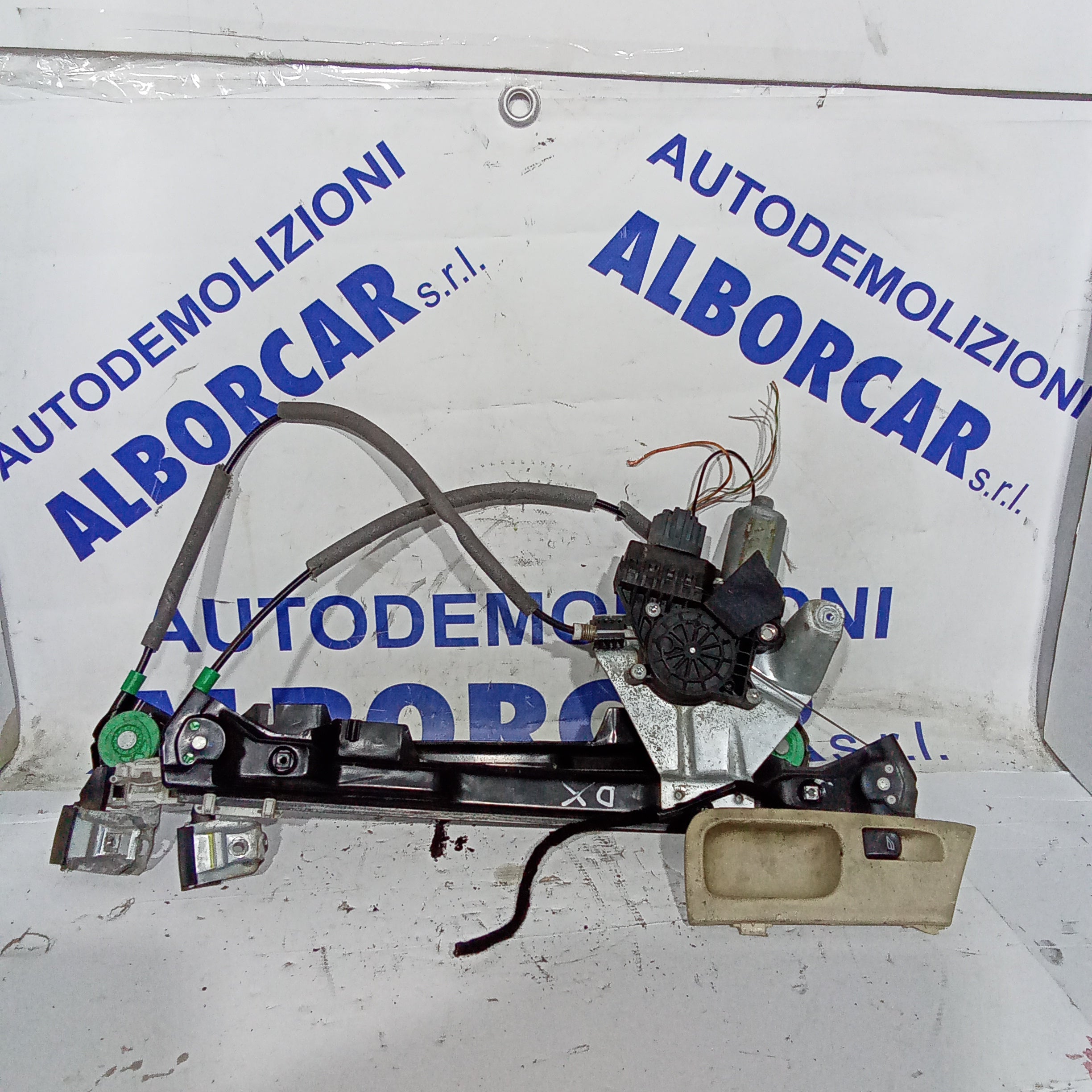 Jaguar X-Type 2.5 V6 2005 front right window regulator