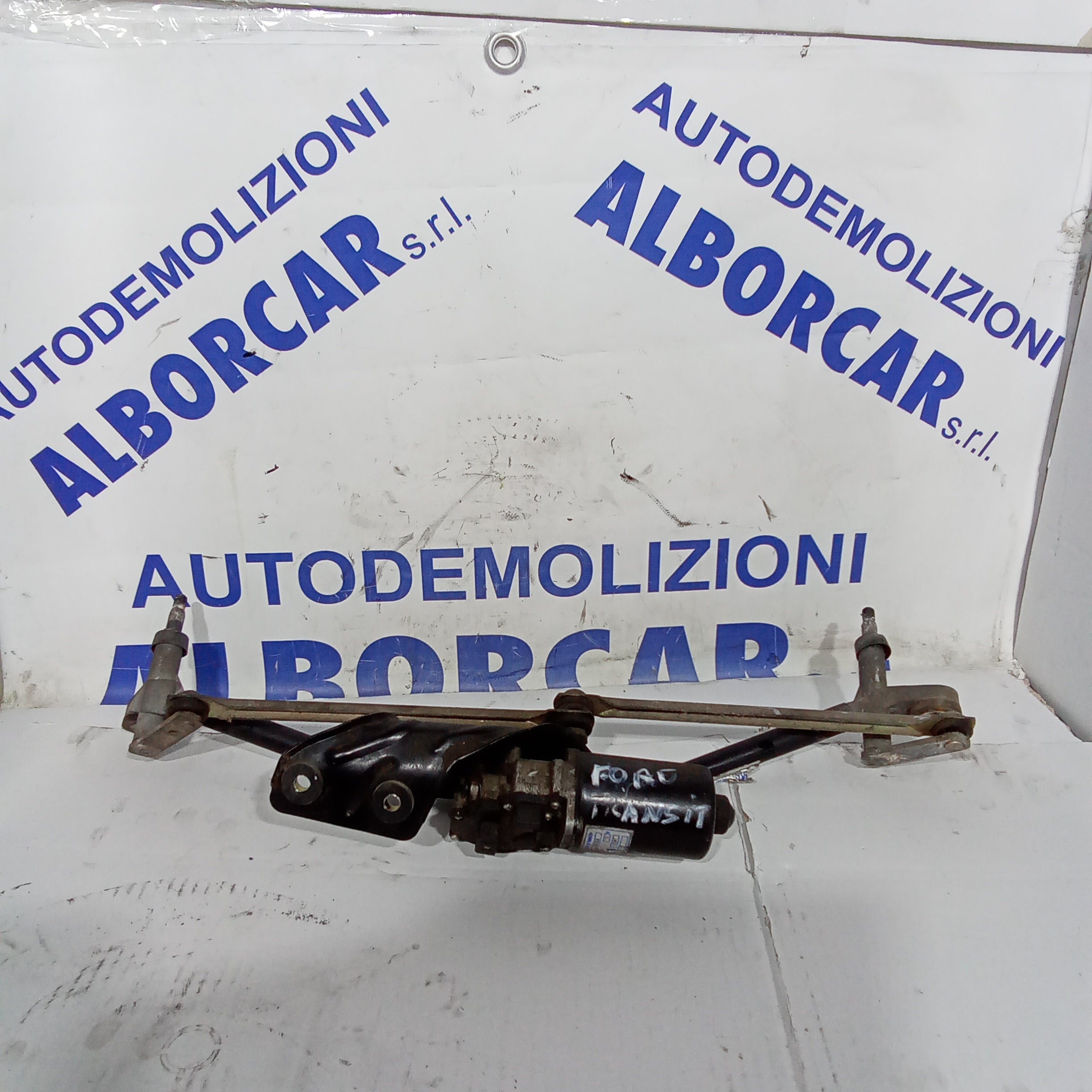 Motor de limpiaparabrisas delantero Ford Transit año 2005