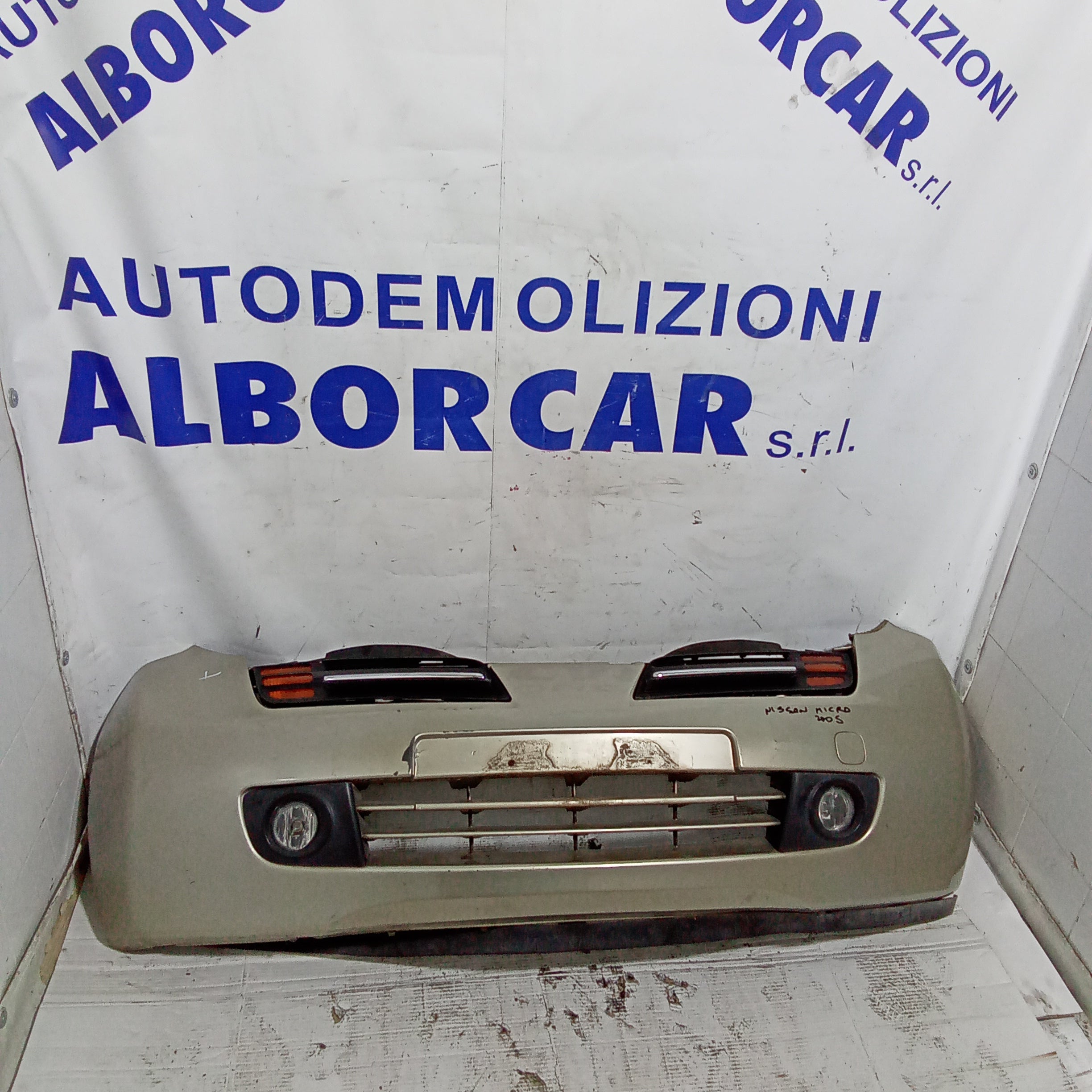 Parachoques delantero Nissan Micra año 2005