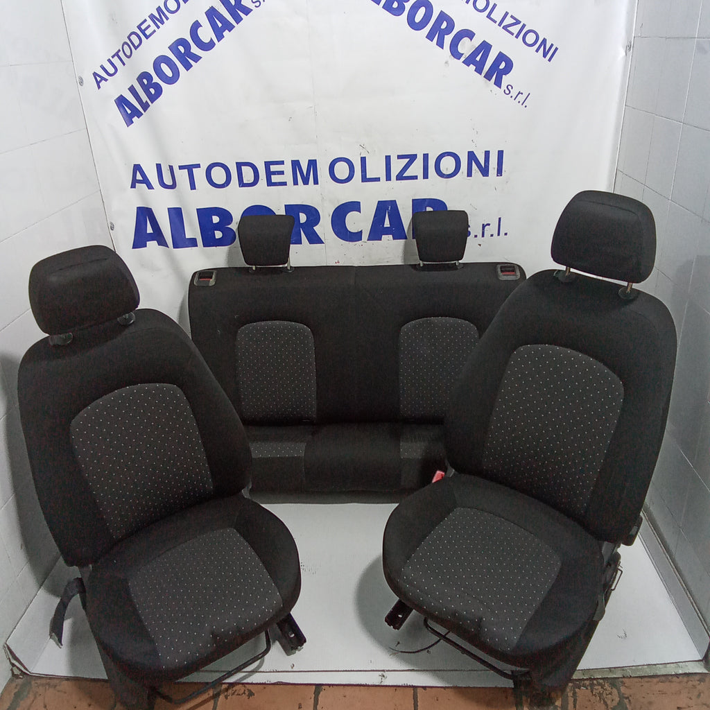 Tapicería completa Fiat Grande Punto 5 puertas año 2006