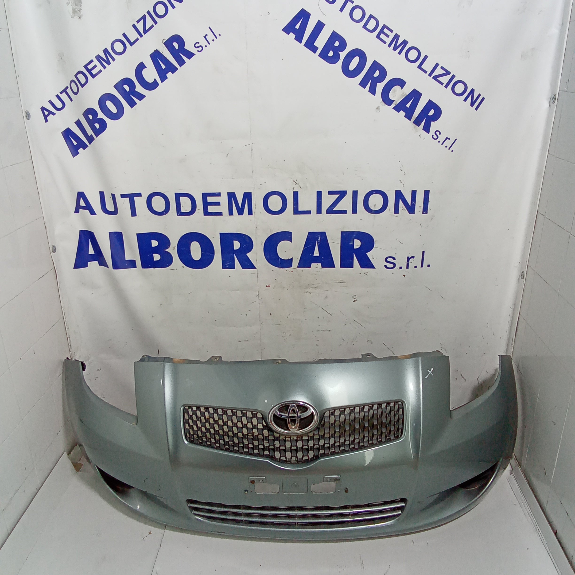 Paraurti anteriore toyota yaris anno 2007