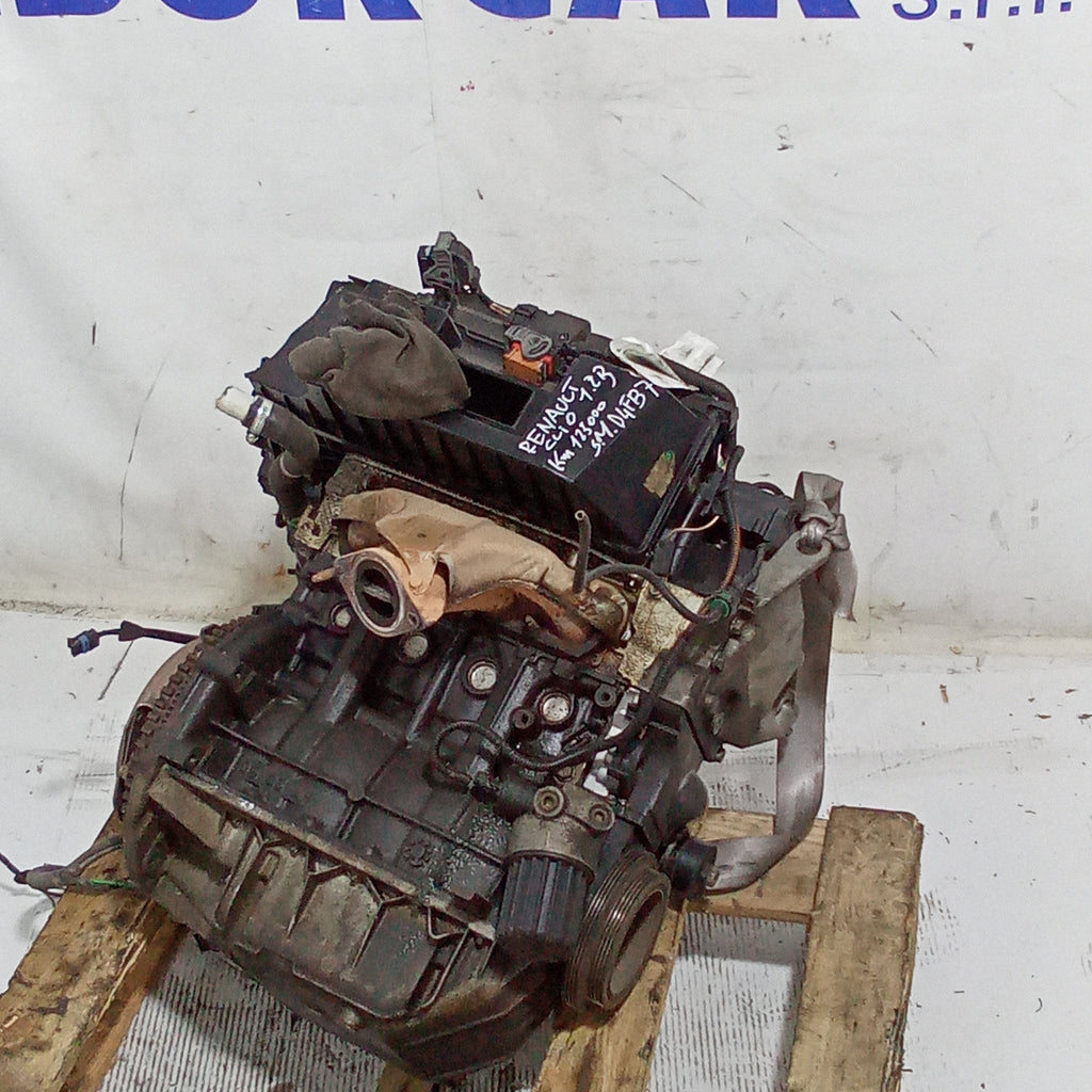 Motor Renault Clio 1.2 gasolina año 2002 kilómetros 125000 código motor D4FB7