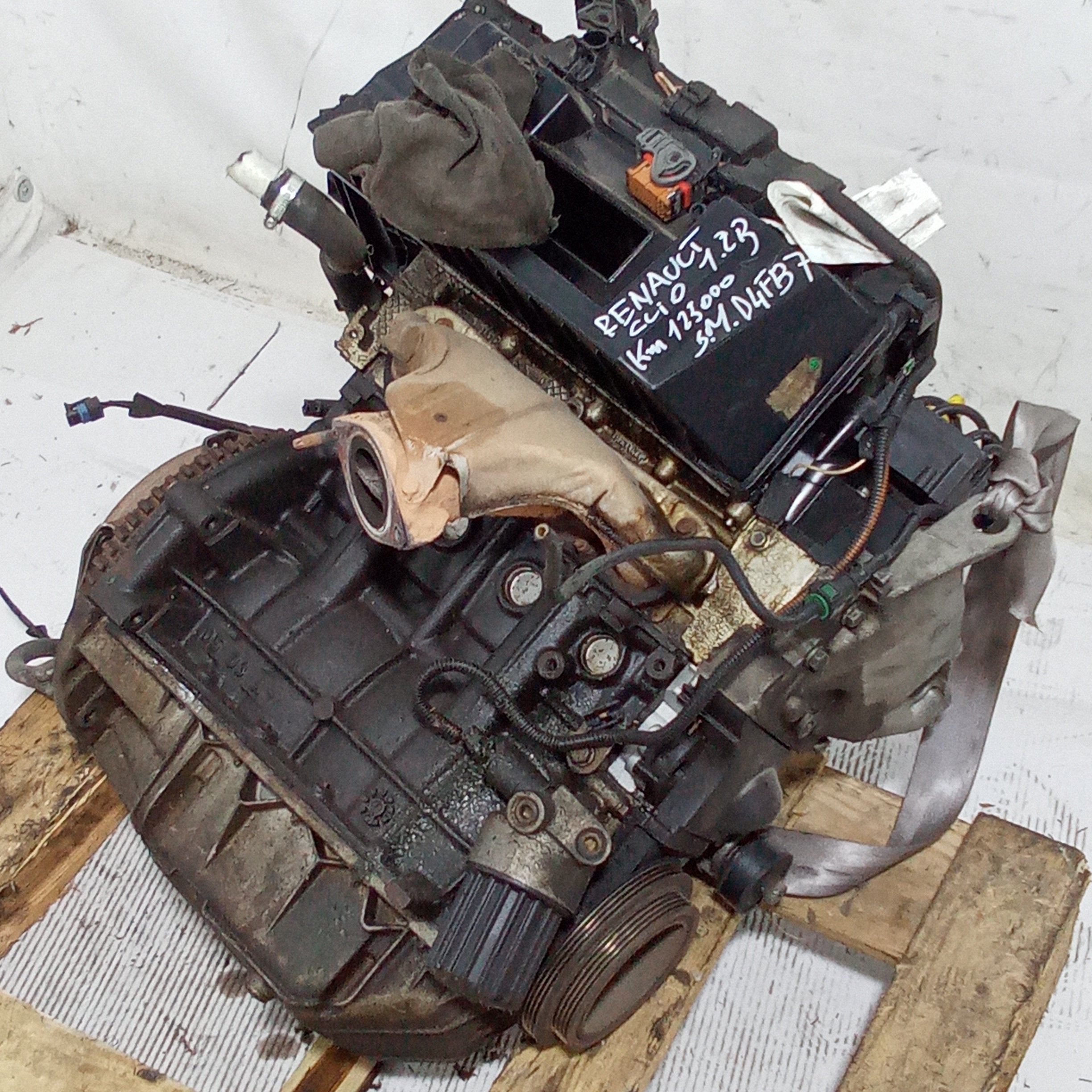 Motor Renault Clio 1.2 gasolina año 2002 kilómetros 125000 código motor D4FB7