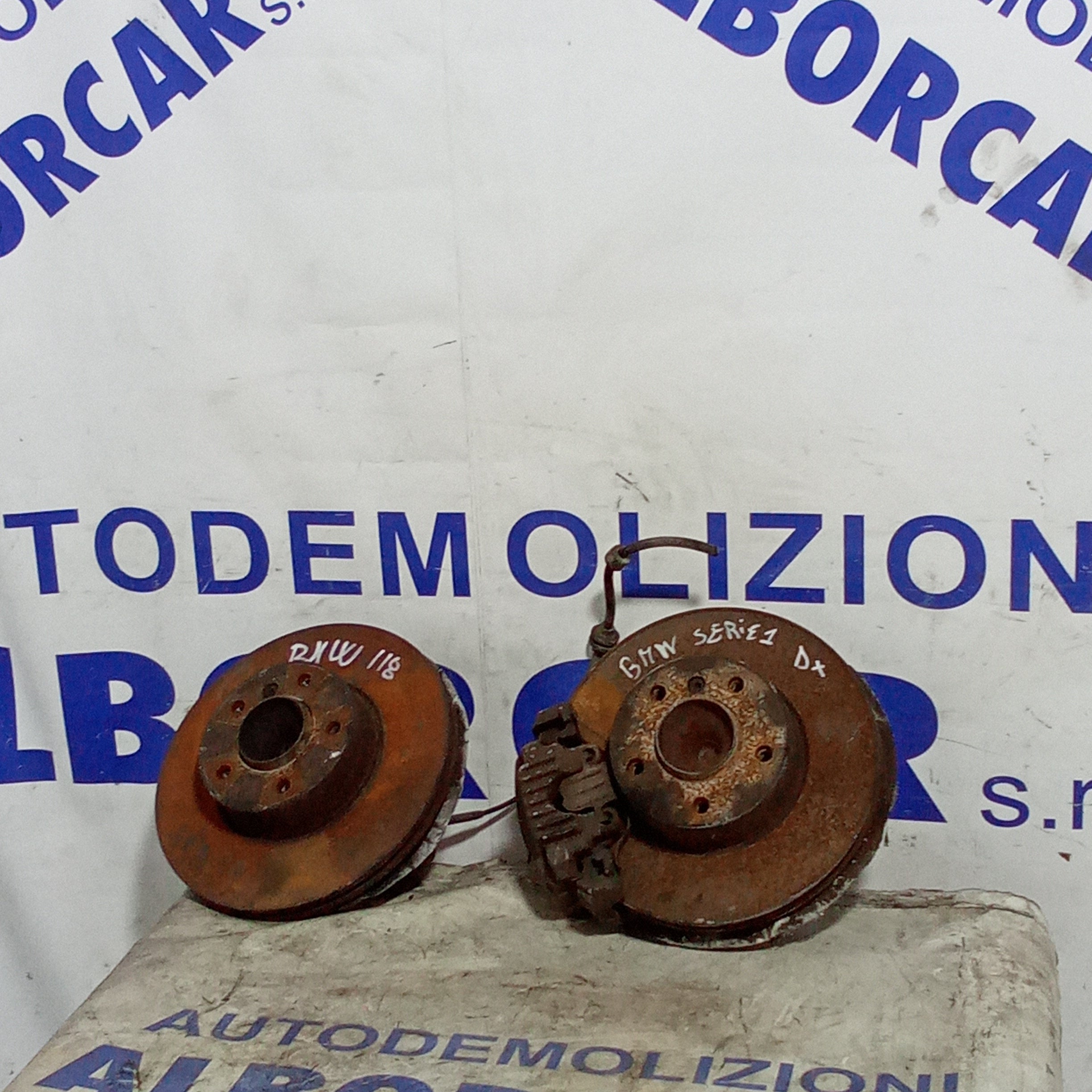Manguetas completas delanteras BMW Serie 1 año 2006 (también se venden por separado)