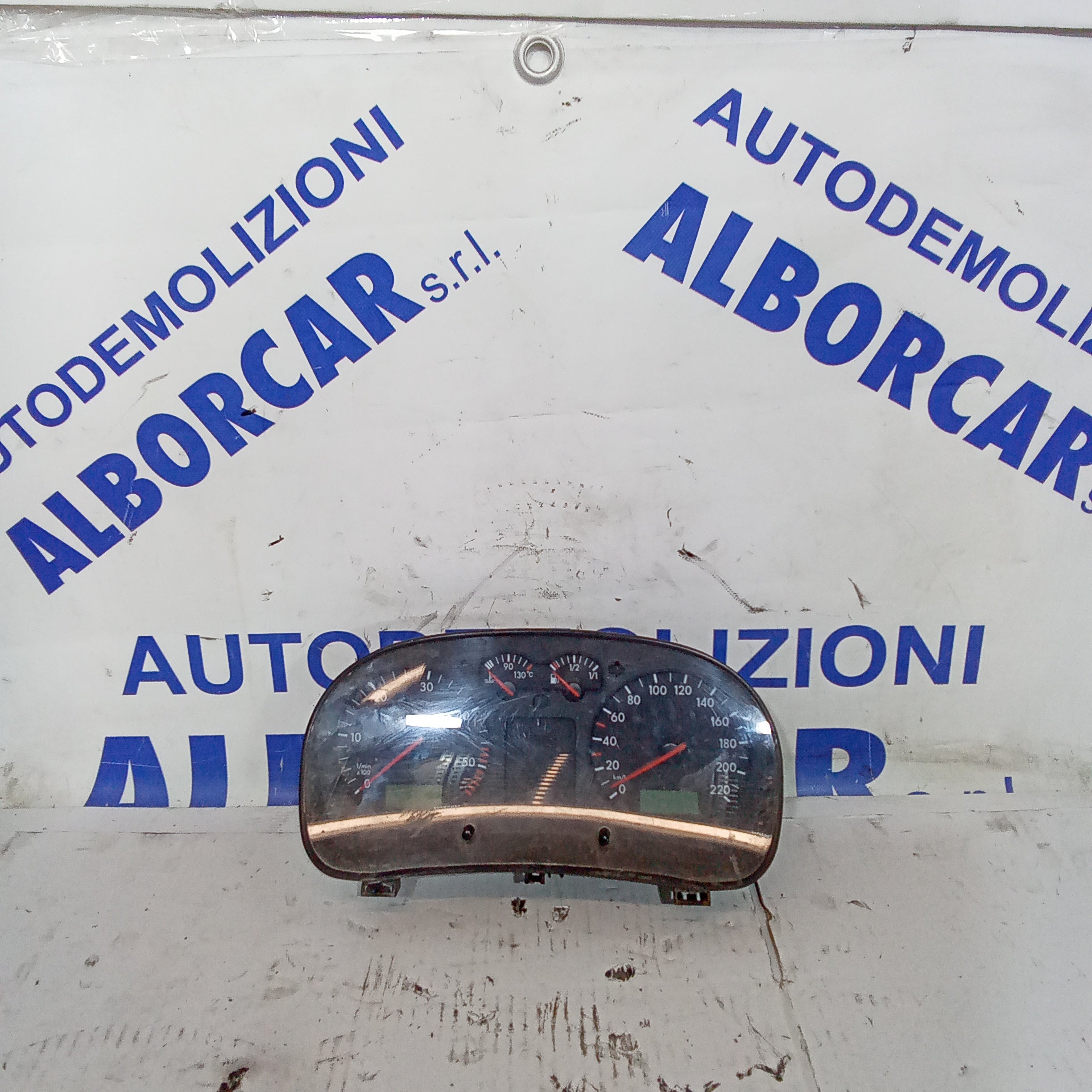 Cuadro de instrumentos/cuentakilómetros Golf 4 1.9TDI código 1J0919861B