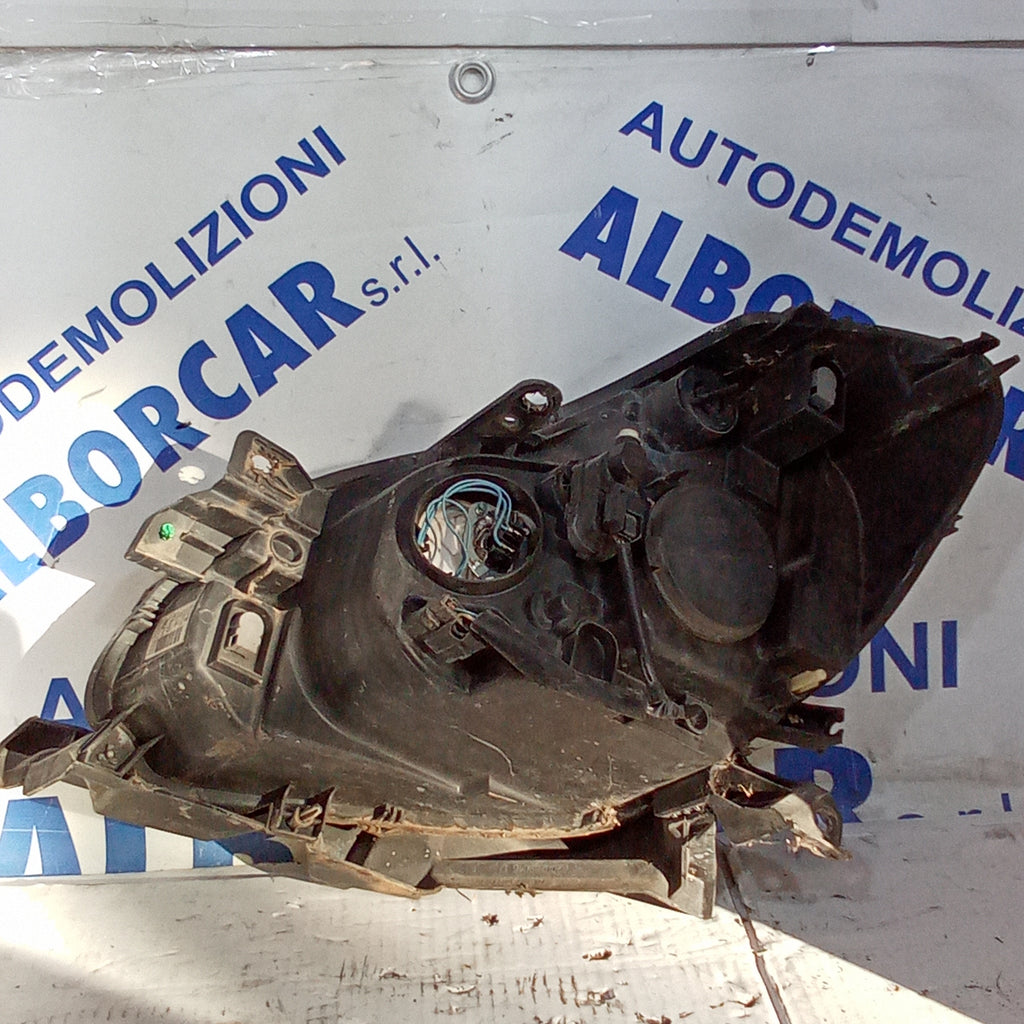 Faro delantero derecho Renault Clio año 2006