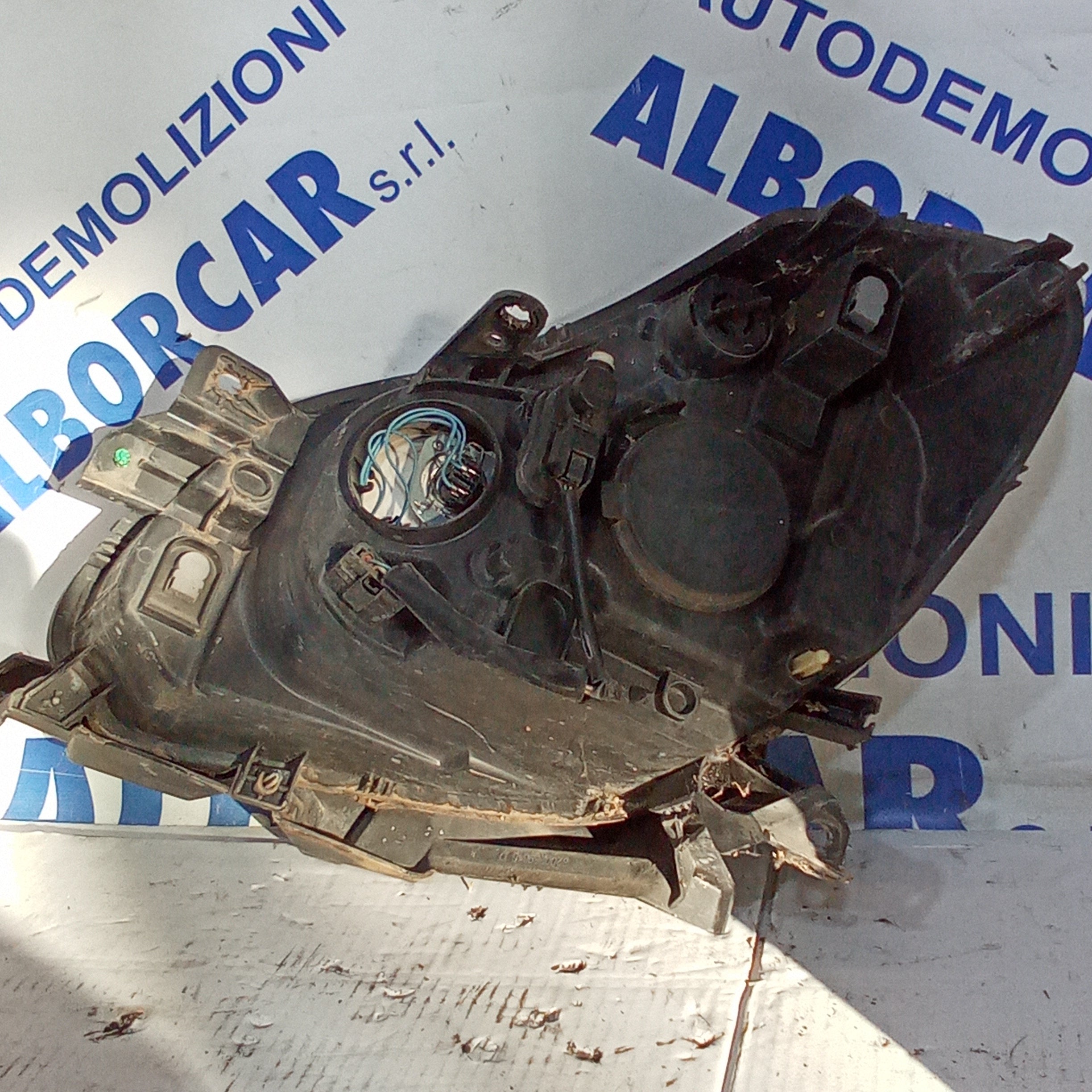 Faro delantero derecho Renault Clio año 2006