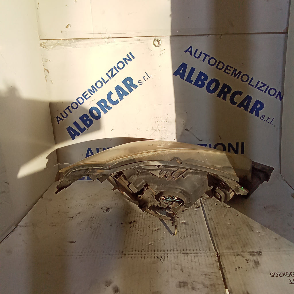 Fanale faro anteriore sinistro renault clio anno 2006