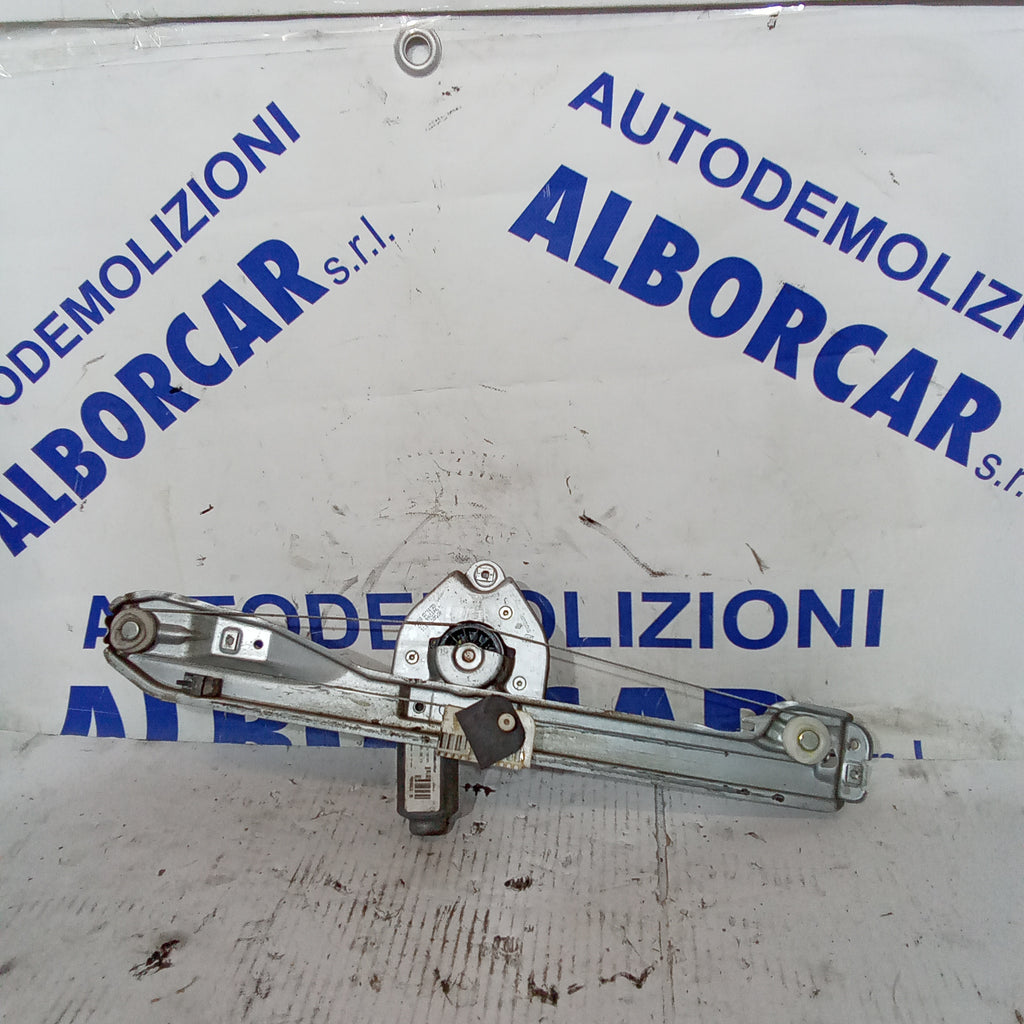 Alzavetro posteriore destro renault clio anno 2005